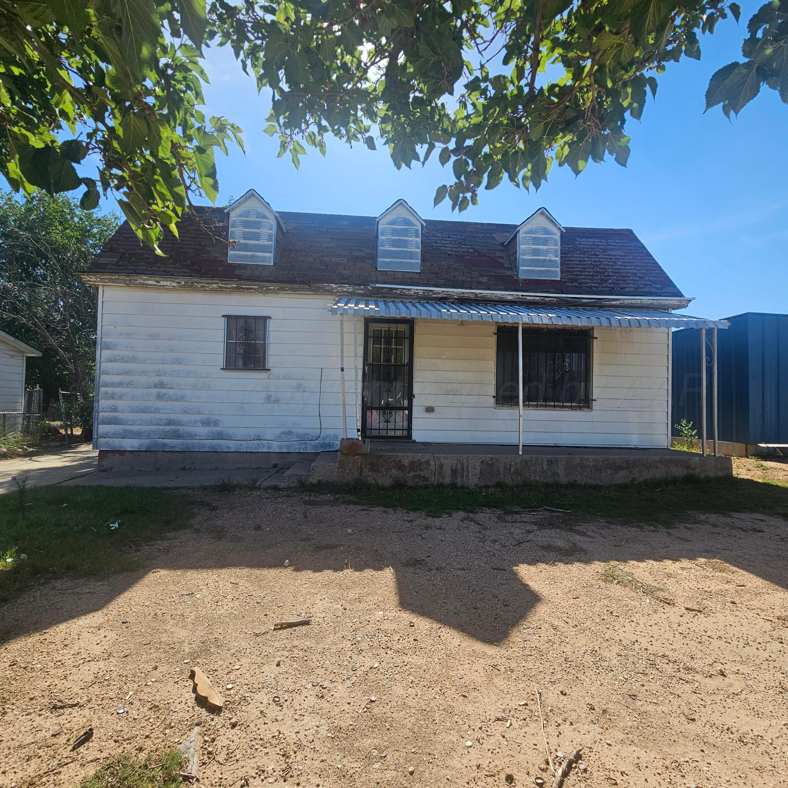 1906 N Washington Street Property Photo 1
