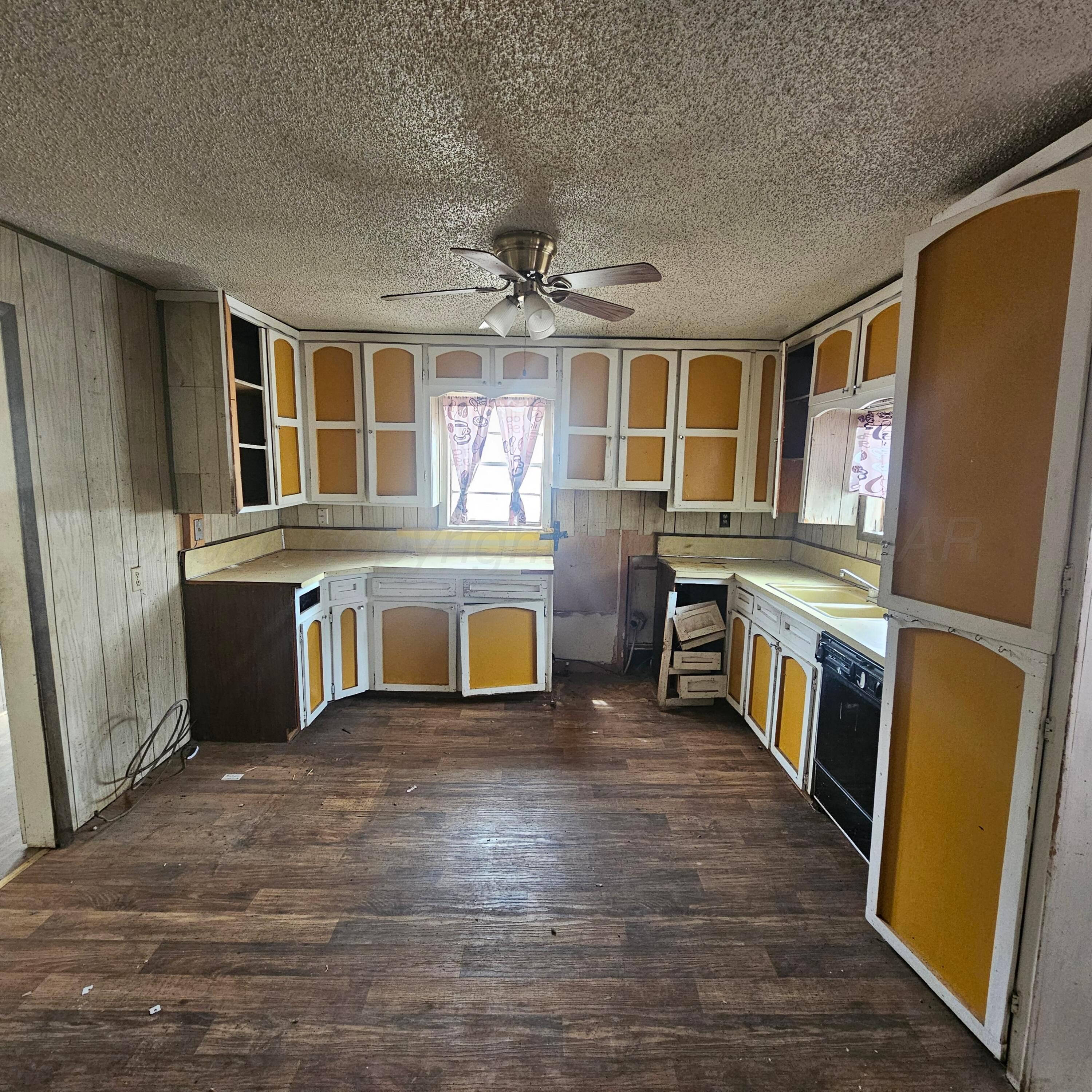 1906 N Washington Street Property Photo 2