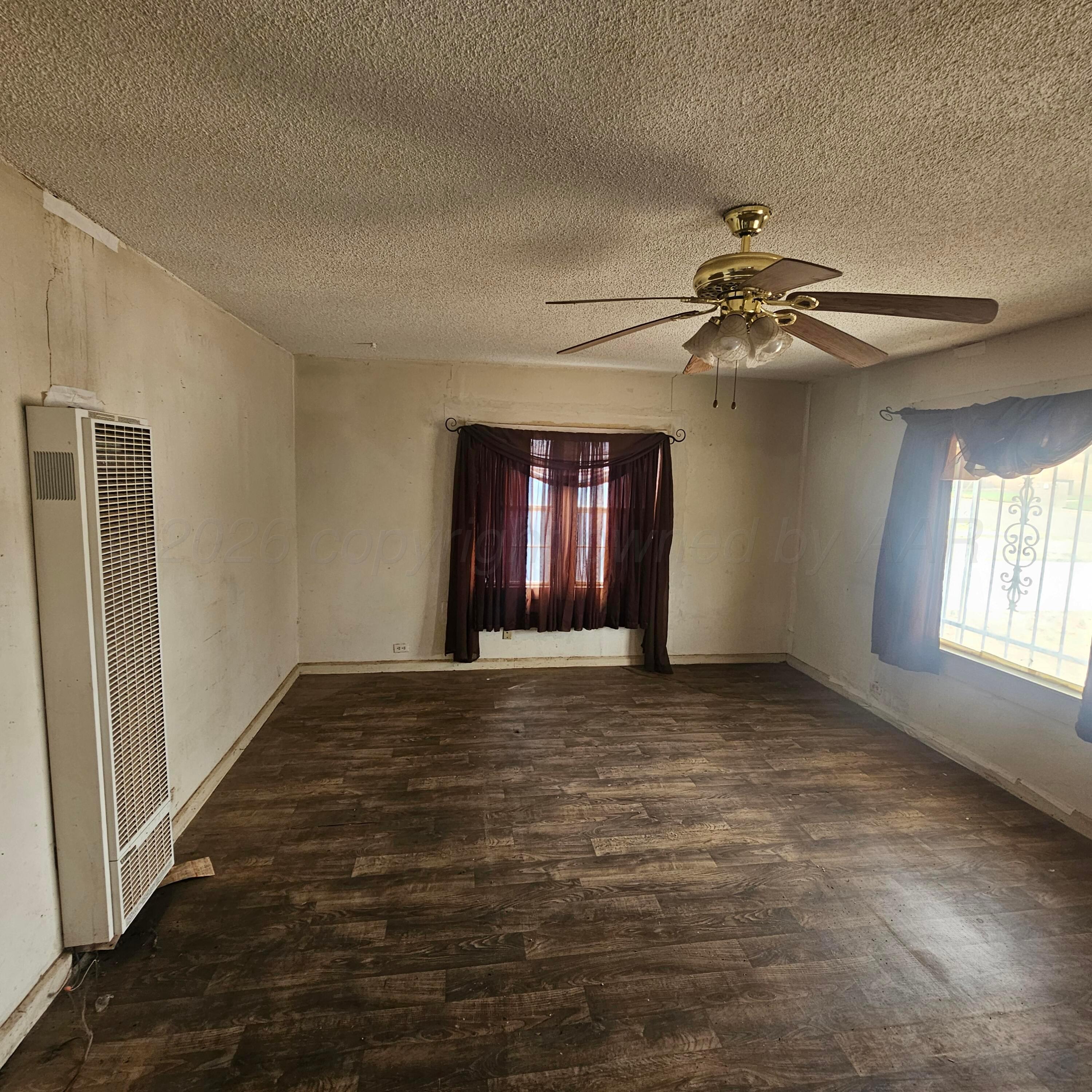 1906 N Washington Street Property Photo 6