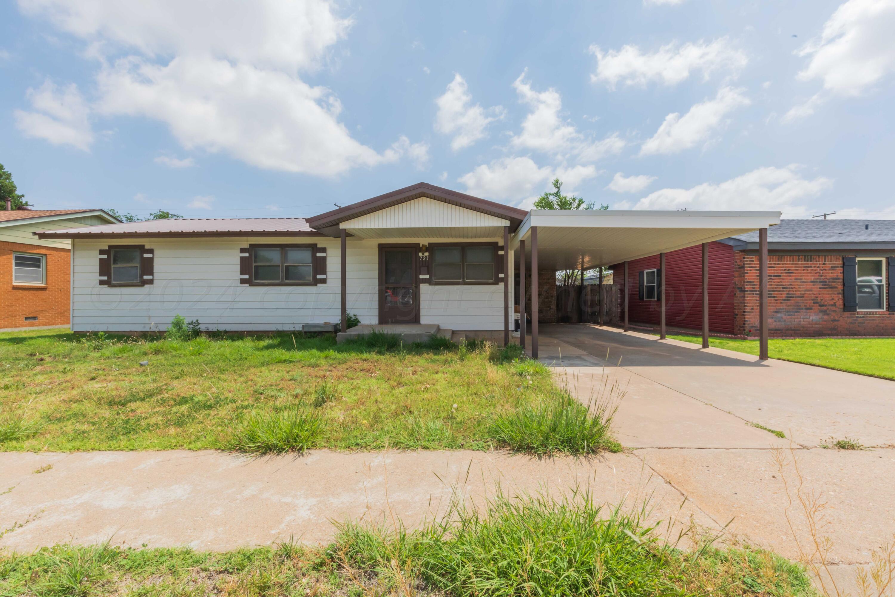 723 Cotter Drive Property Photo 1
