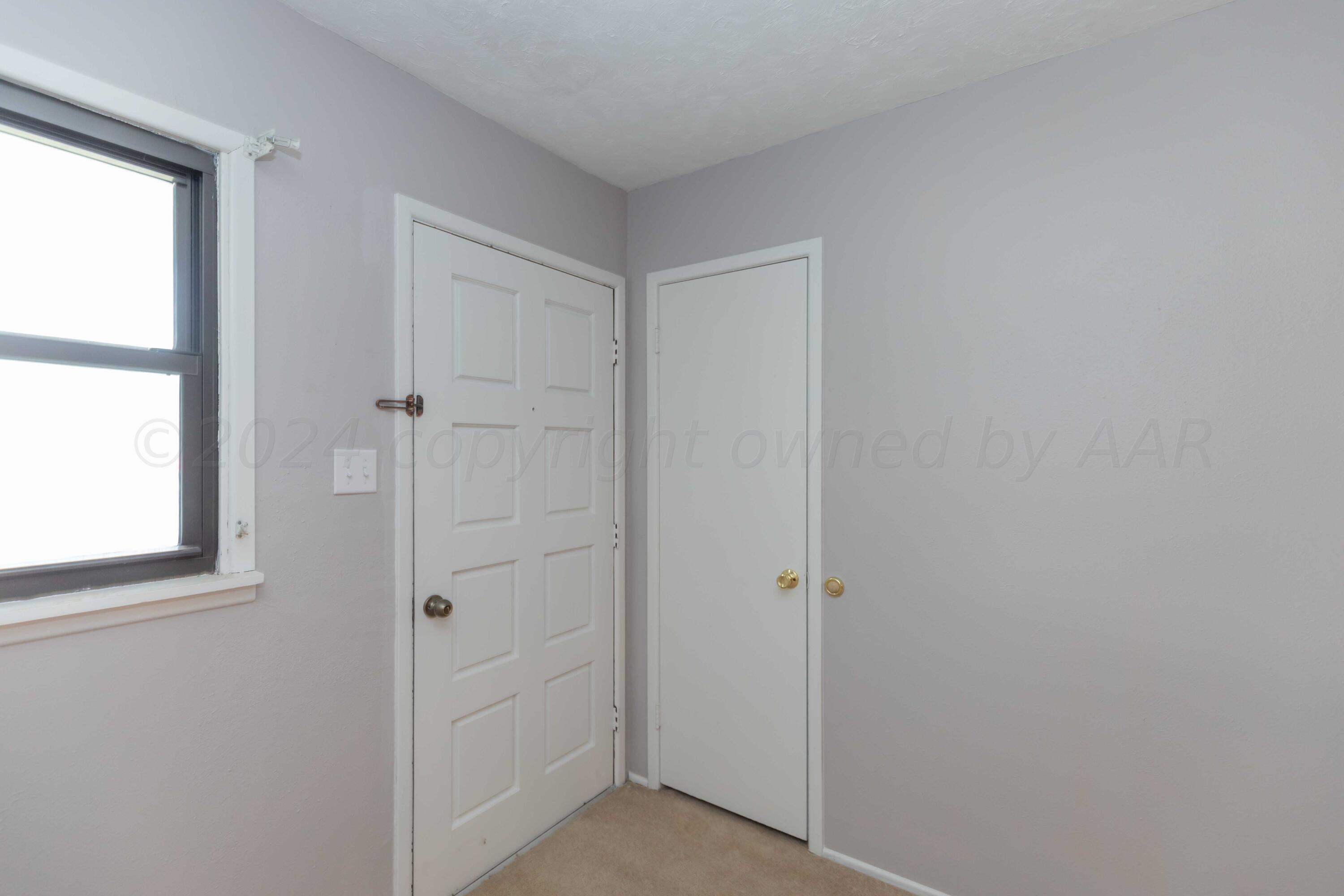 723 Cotter Drive Property Photo 3