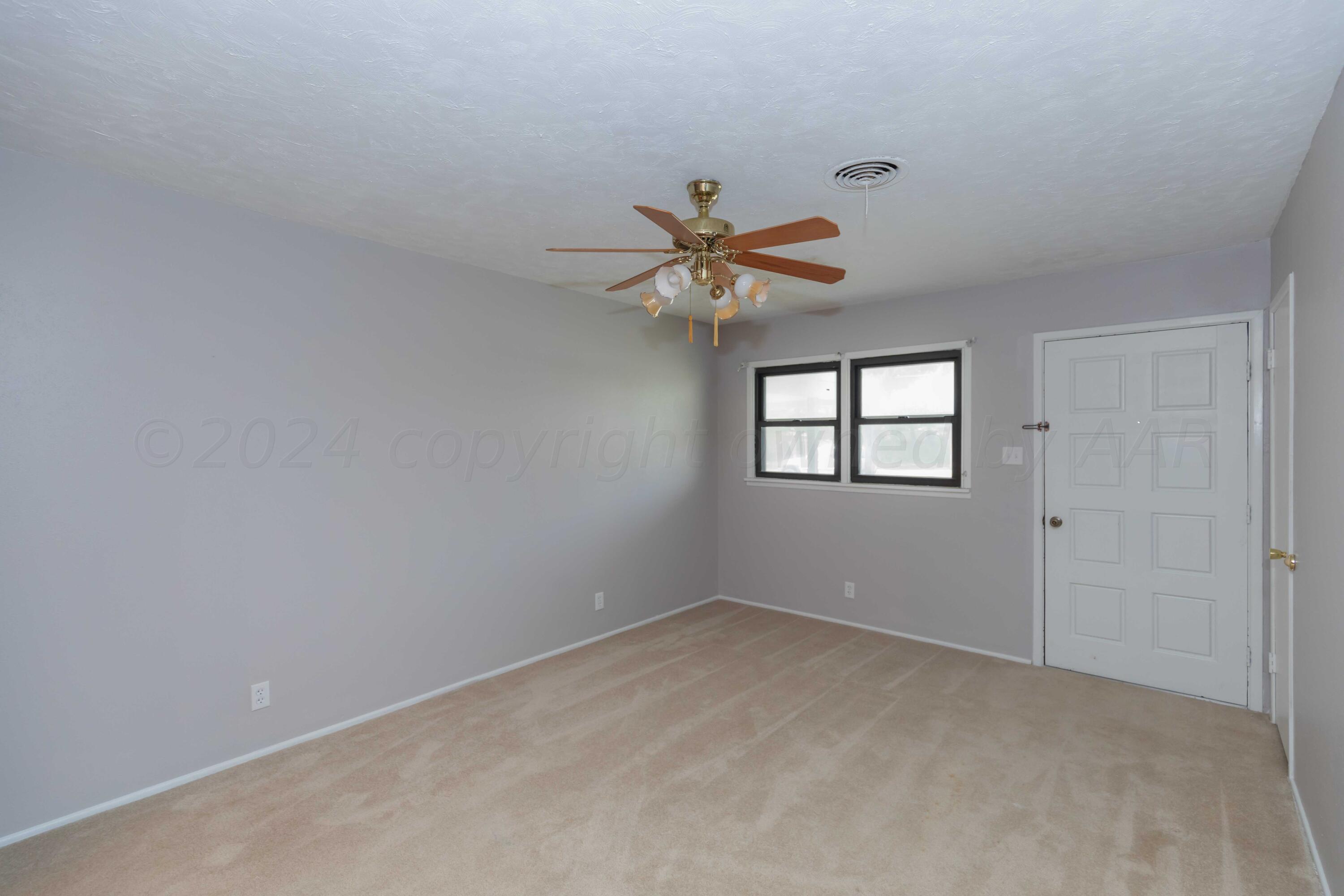 723 Cotter Drive Property Photo 4