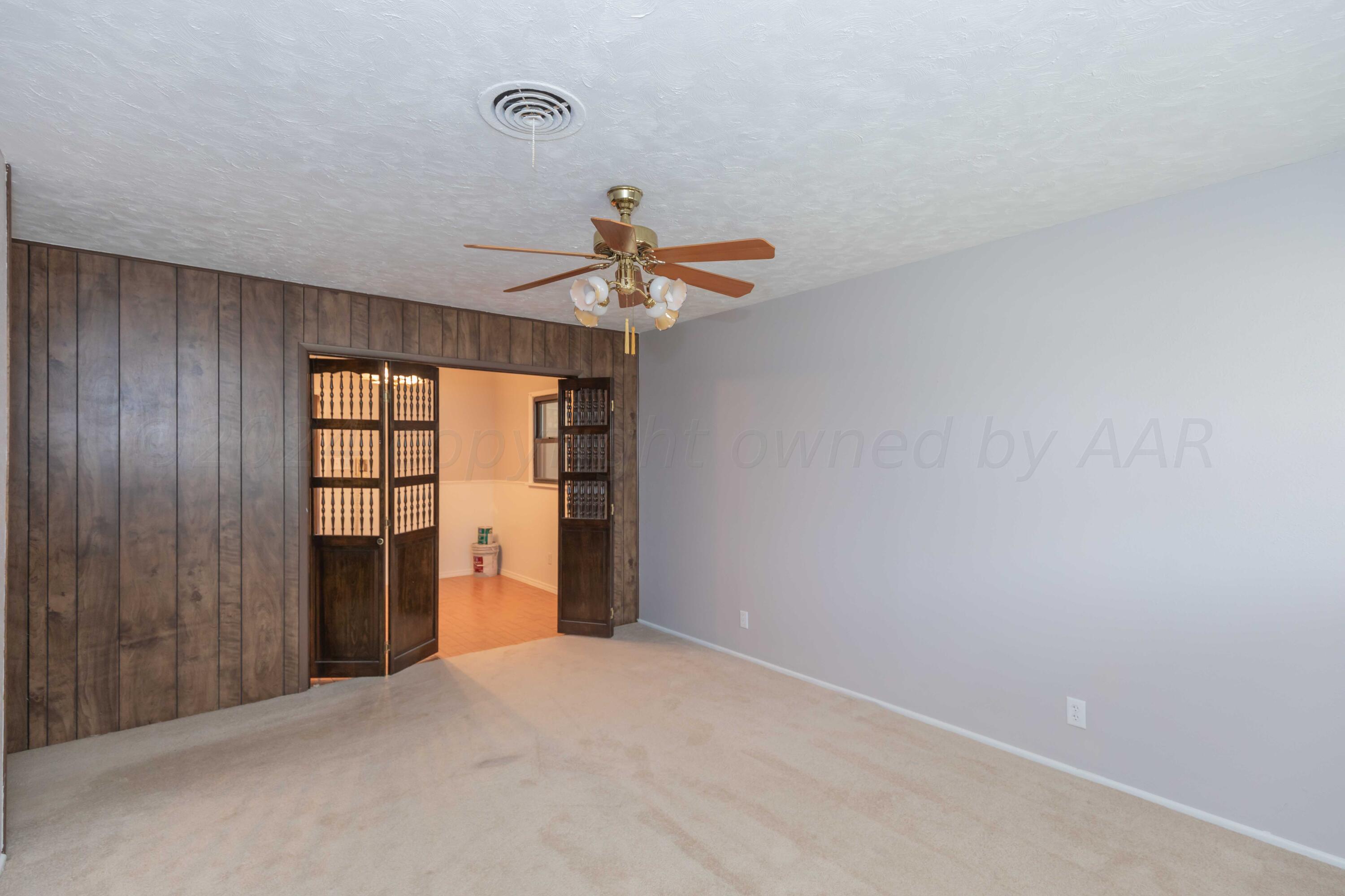723 Cotter Drive Property Photo 5