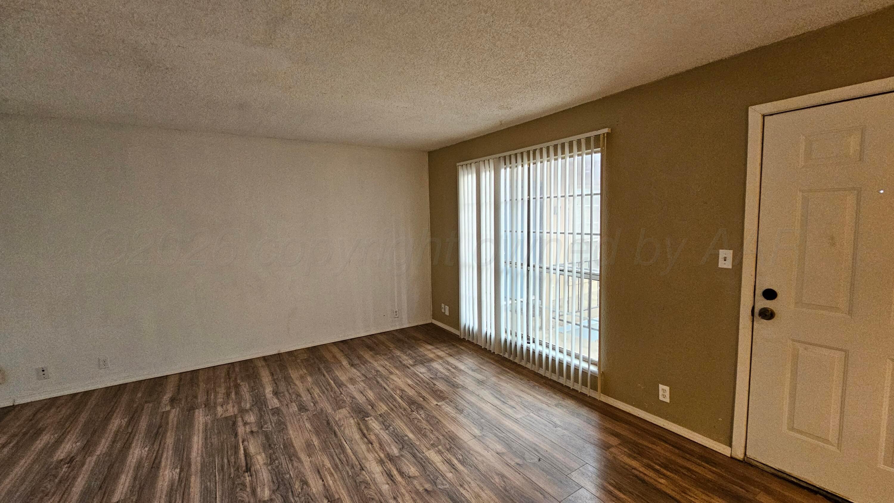 1100 S Wicker Avenue Property Photo 25