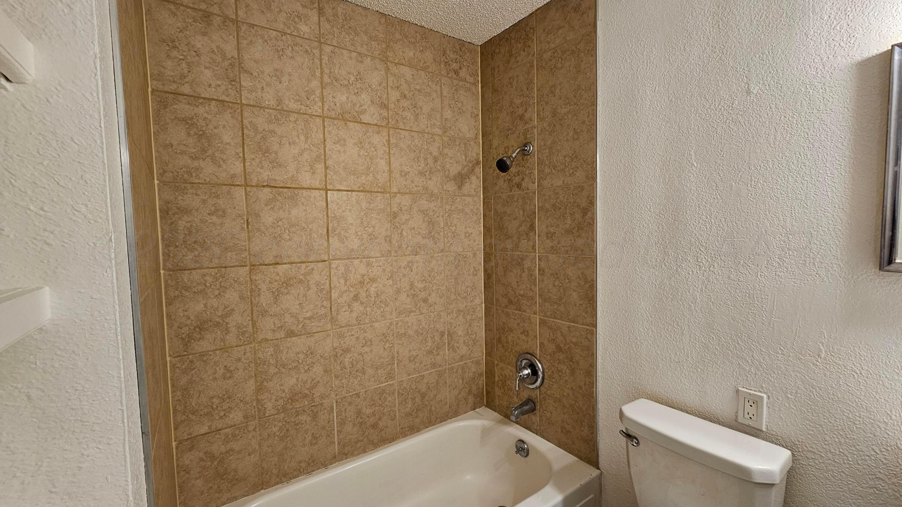 1100 S Wicker Avenue Property Photo 35