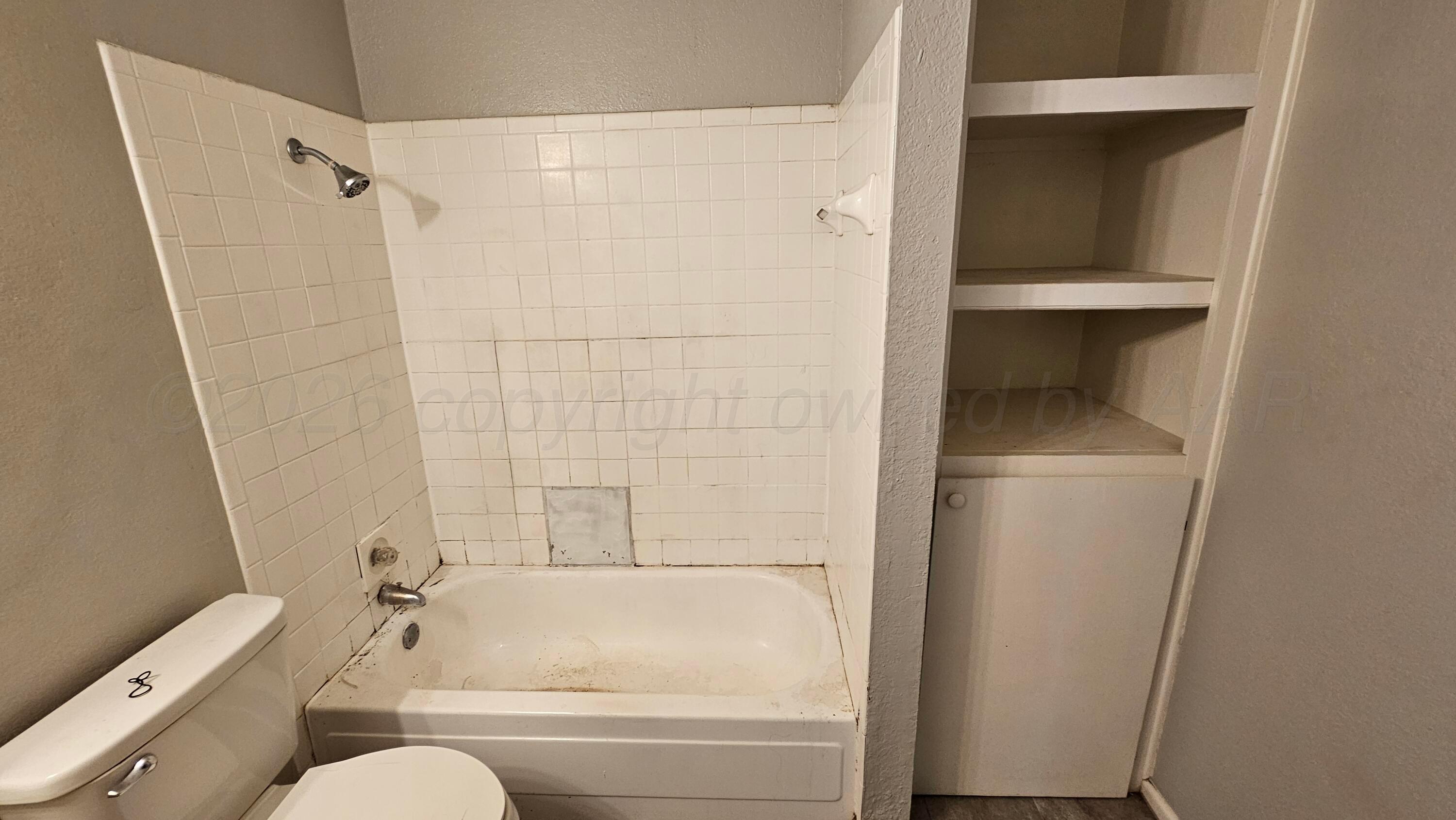 1100 S Wicker Avenue Property Photo 45