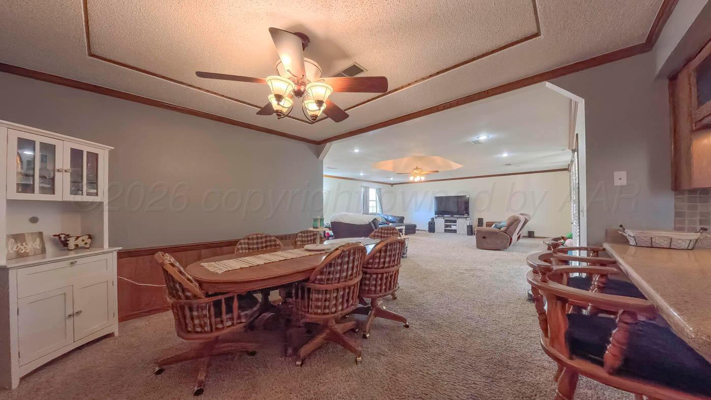 123 E Broadway Street Property Photo 11