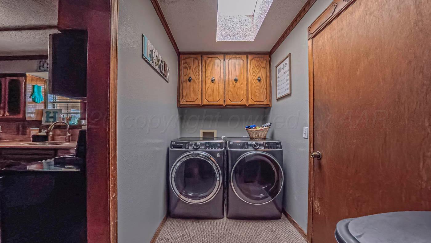 123 E Broadway Street Property Photo 14