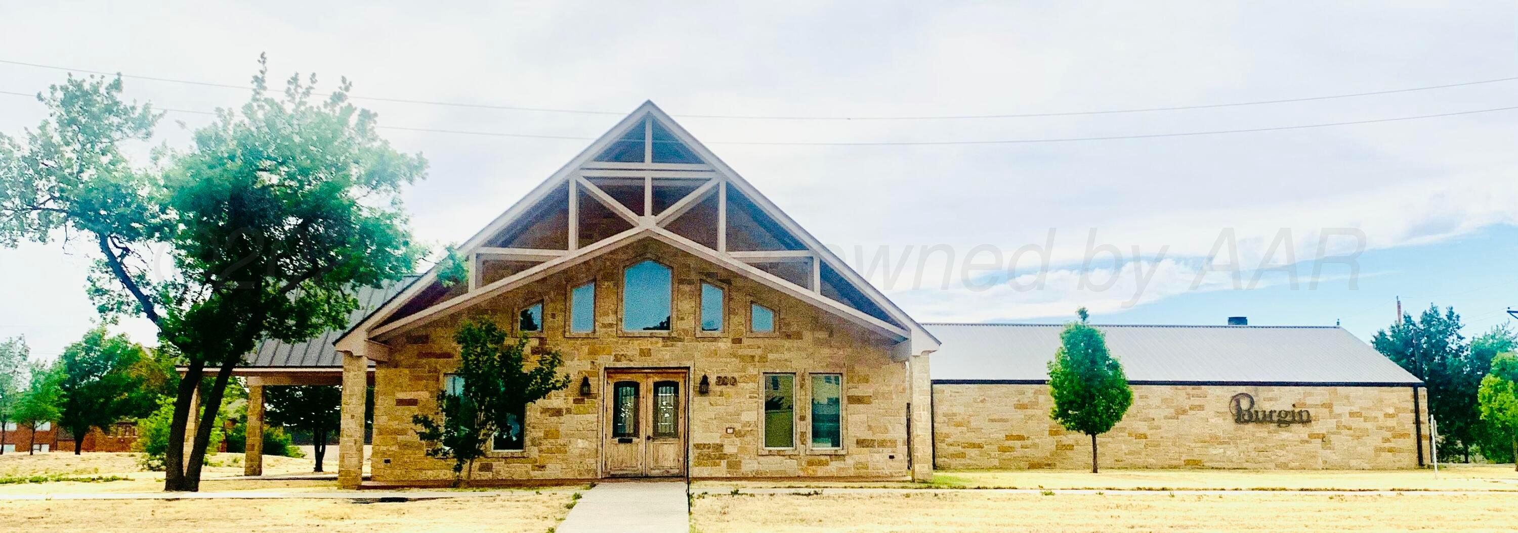 200 S McGee Street Property Photo 1