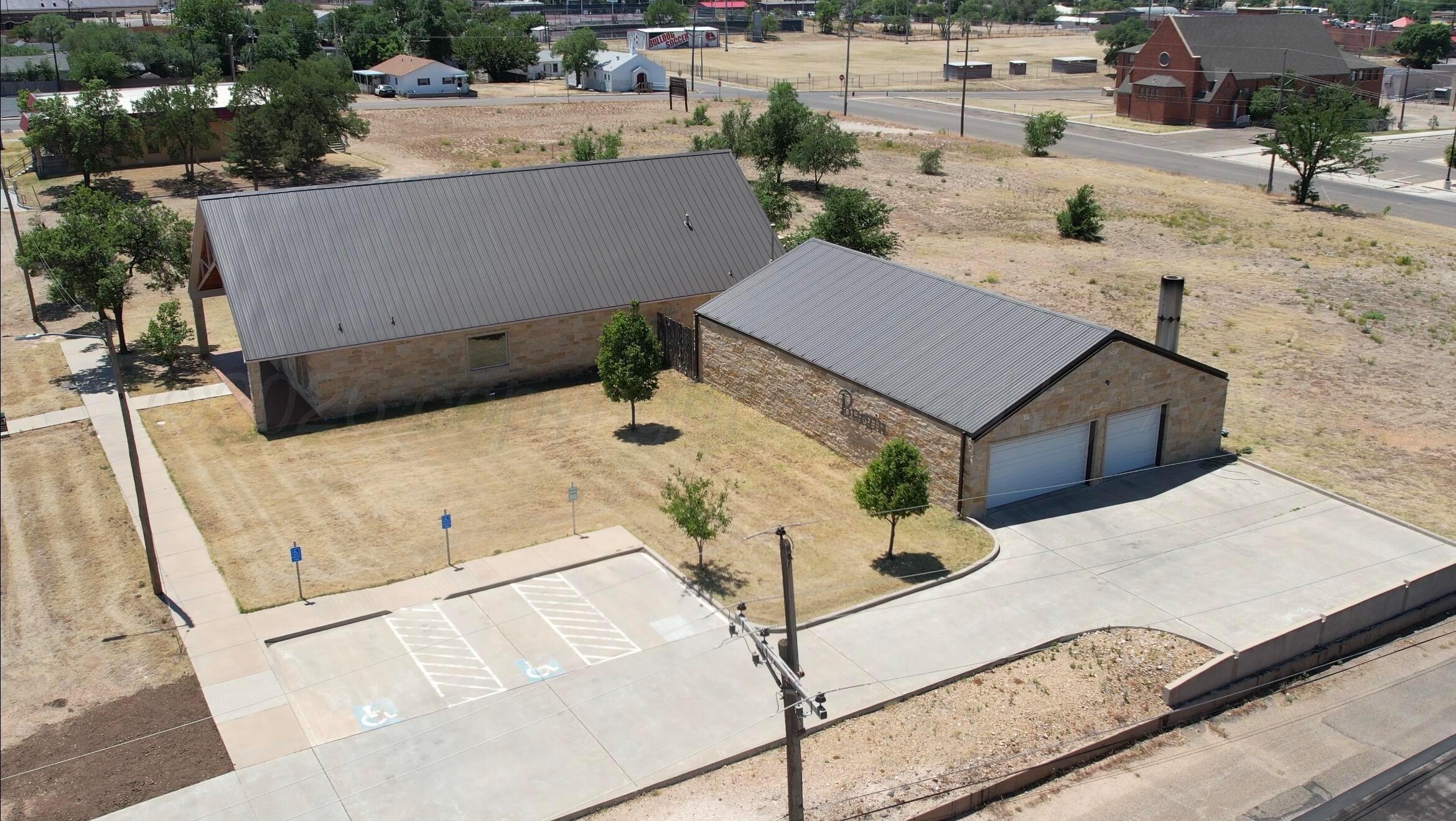 200 S Mcgee Street Property Photo 17