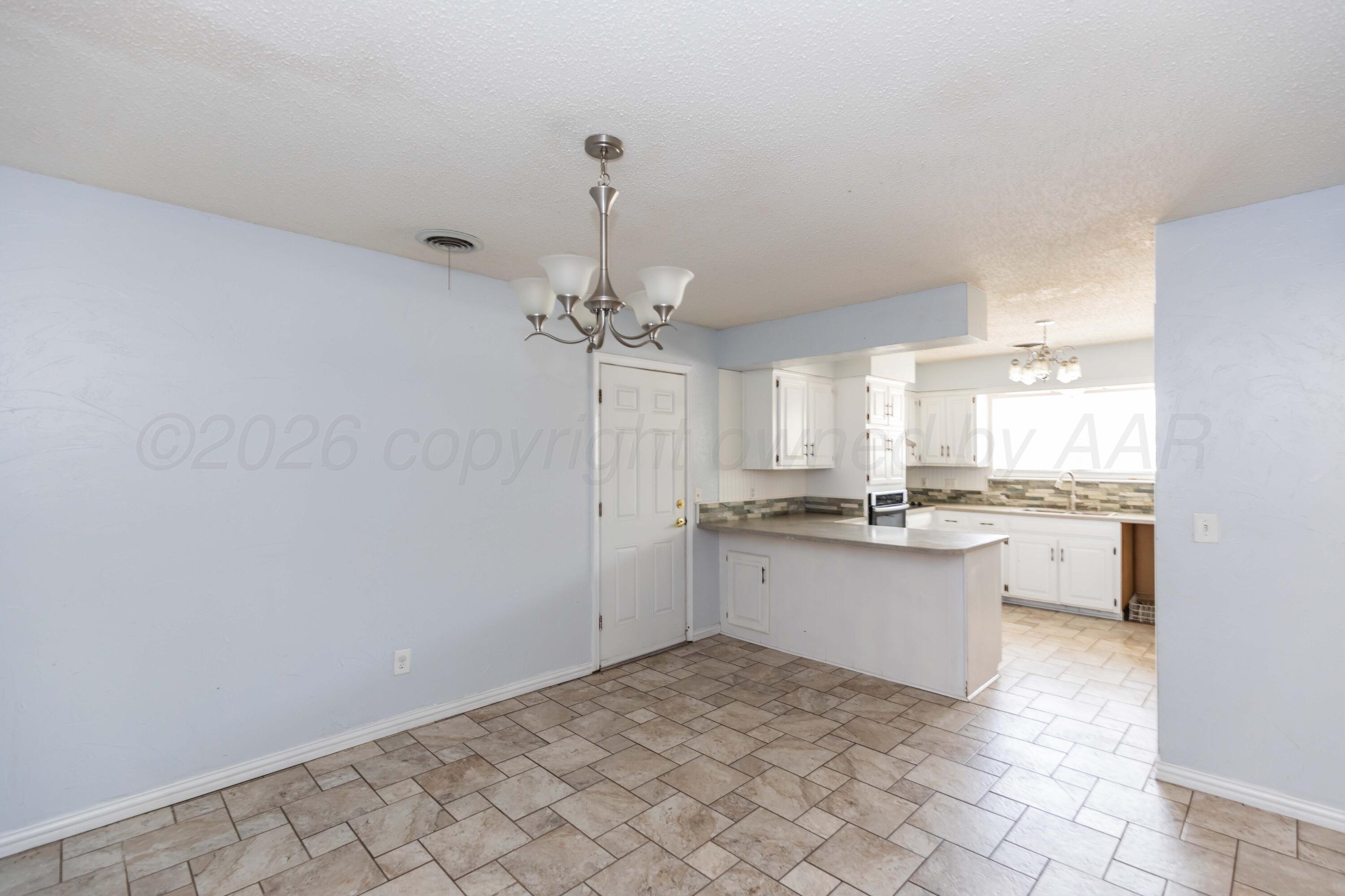 228 Somerset Street Property Photo 4