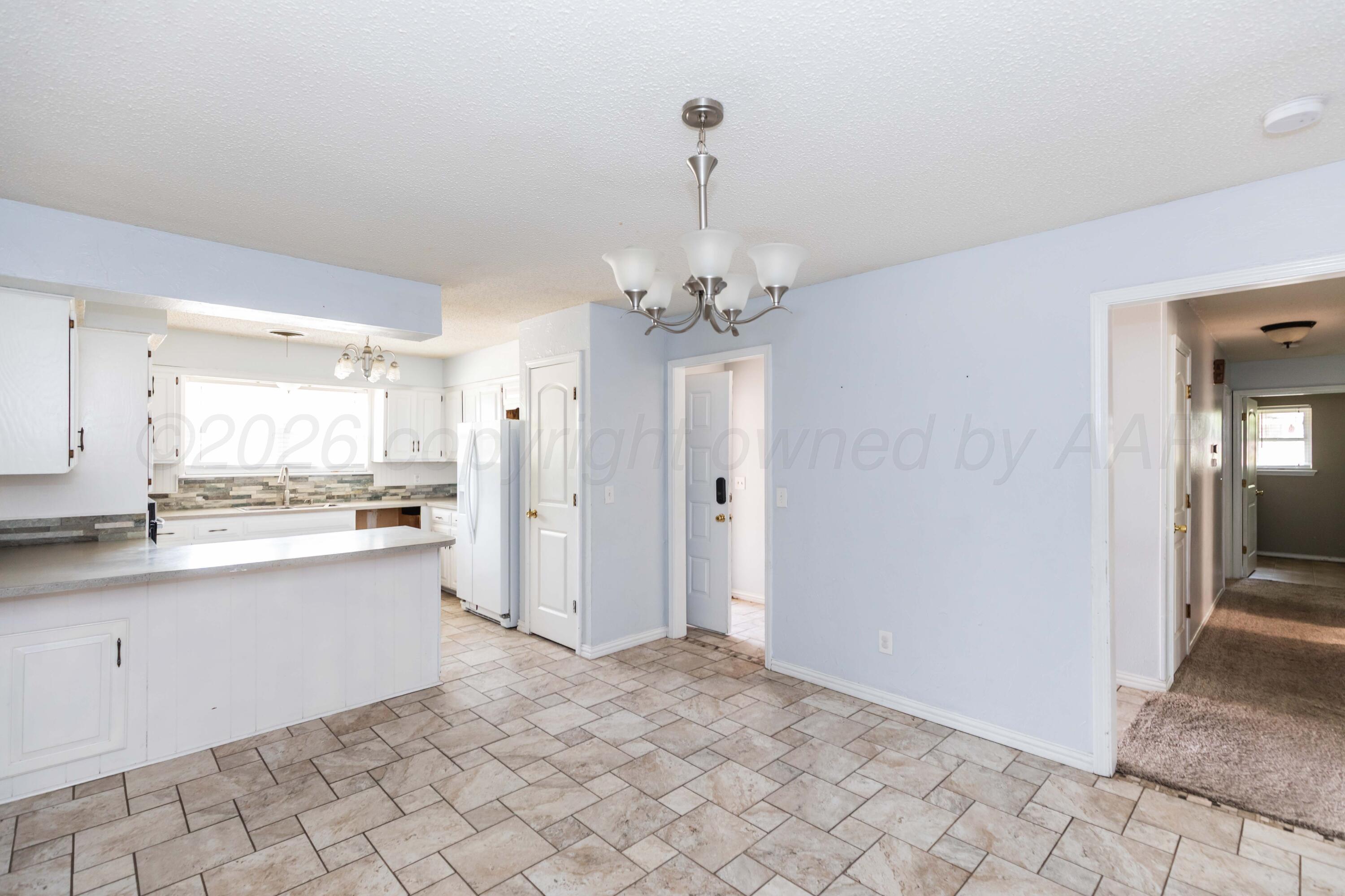 228 Somerset Street Property Photo 5