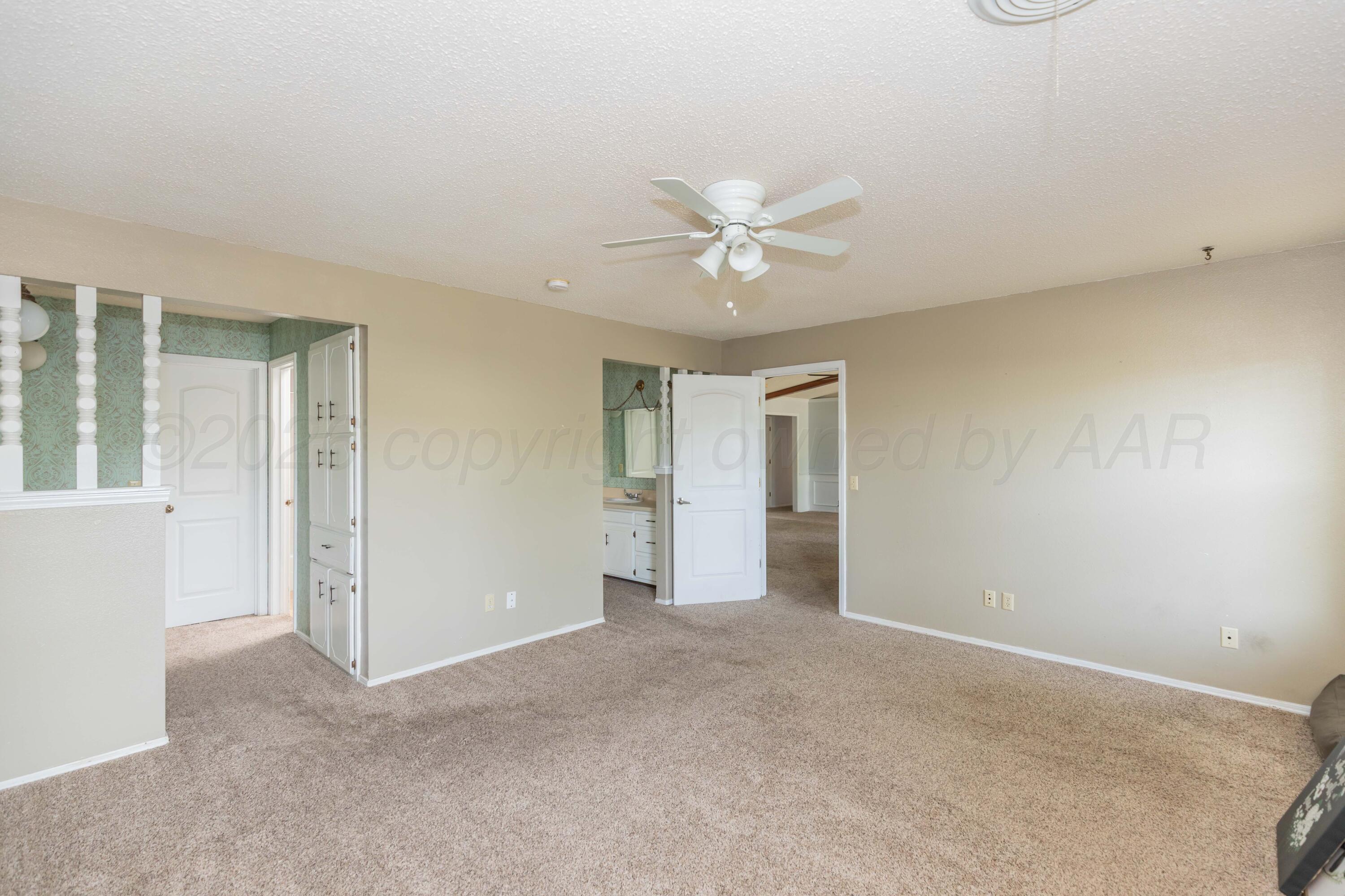 228 Somerset Street Property Photo 15