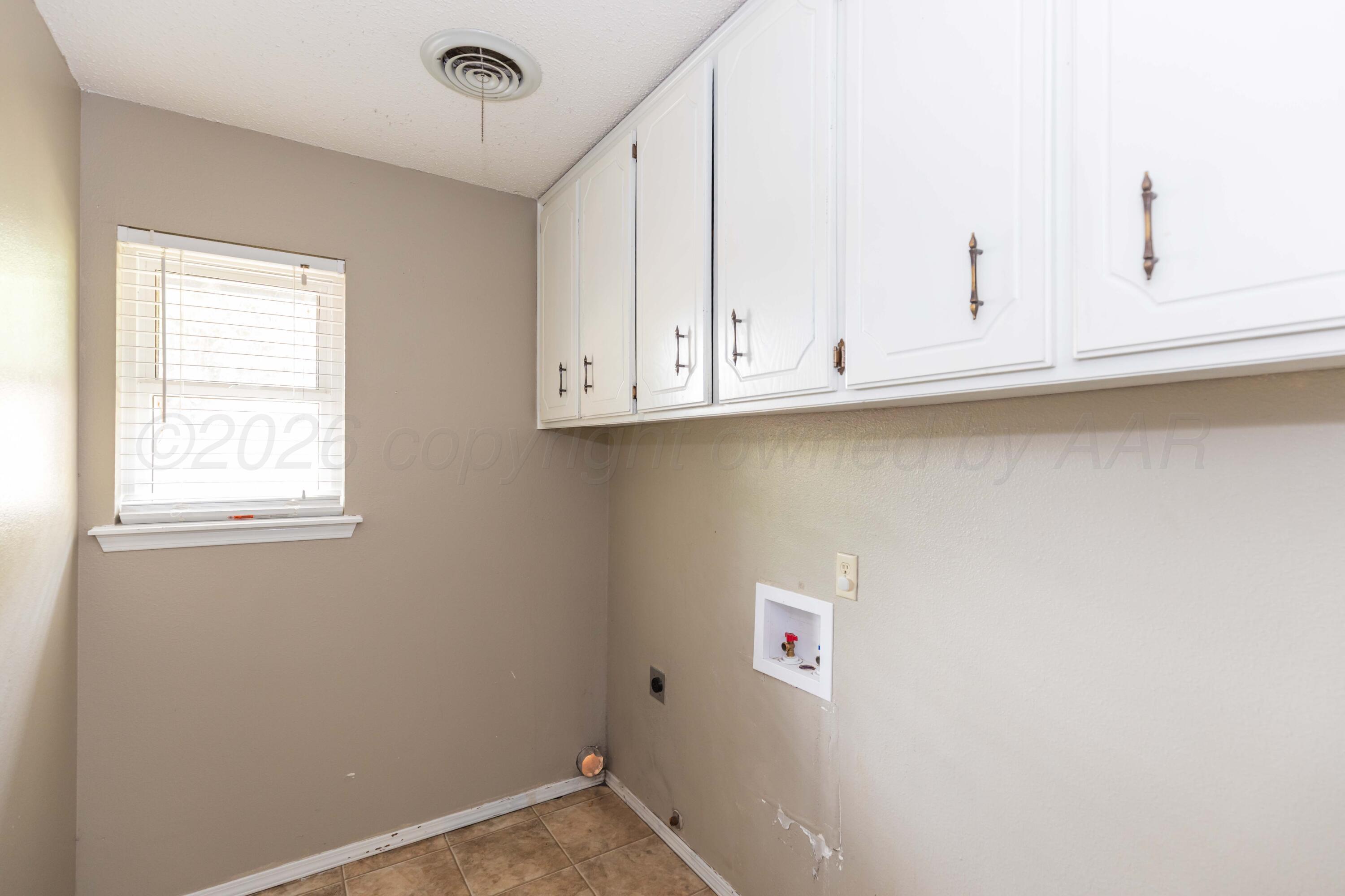 228 Somerset Street Property Photo 32