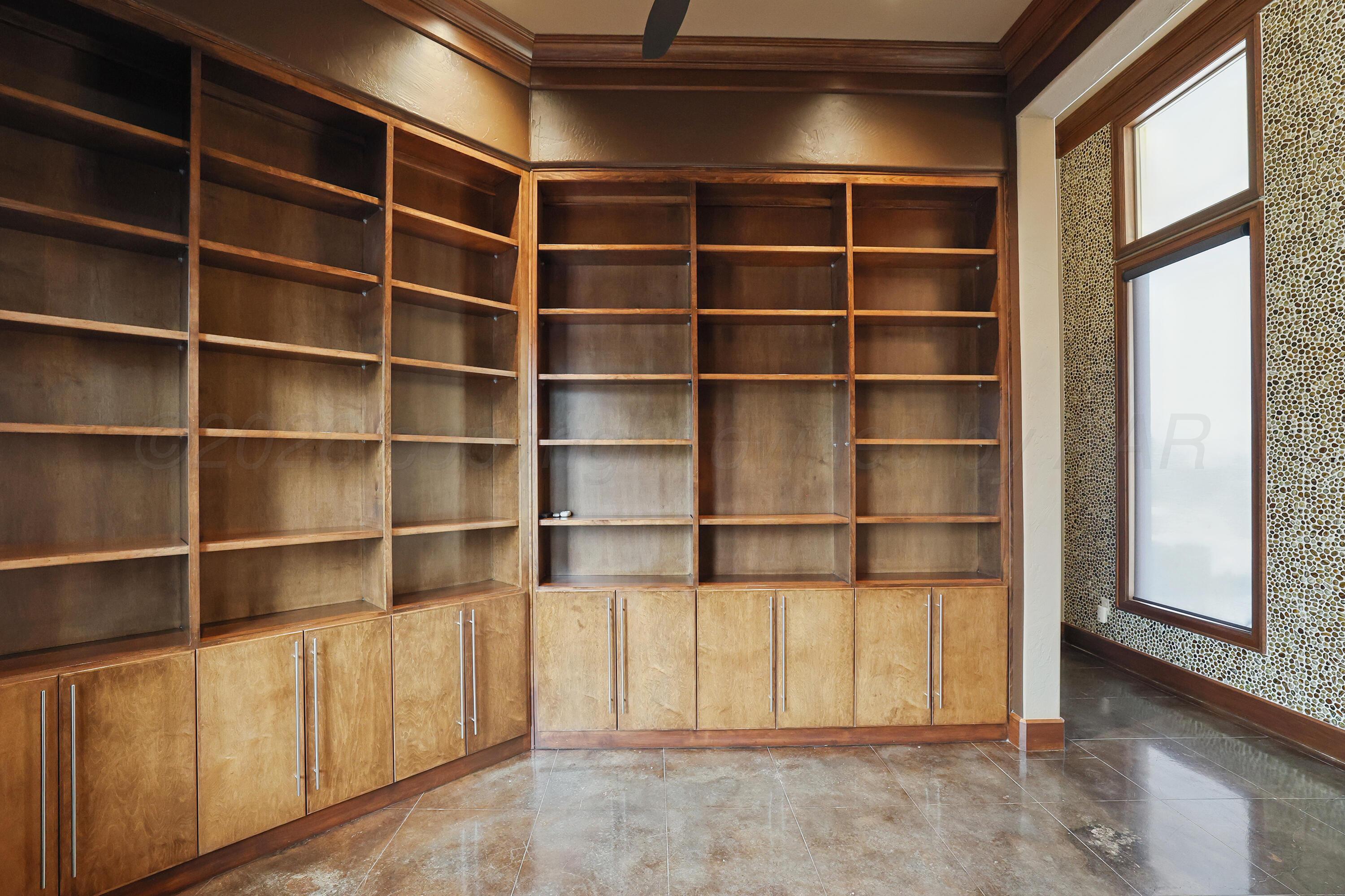 13 Prestwick Lane Property Photo 28