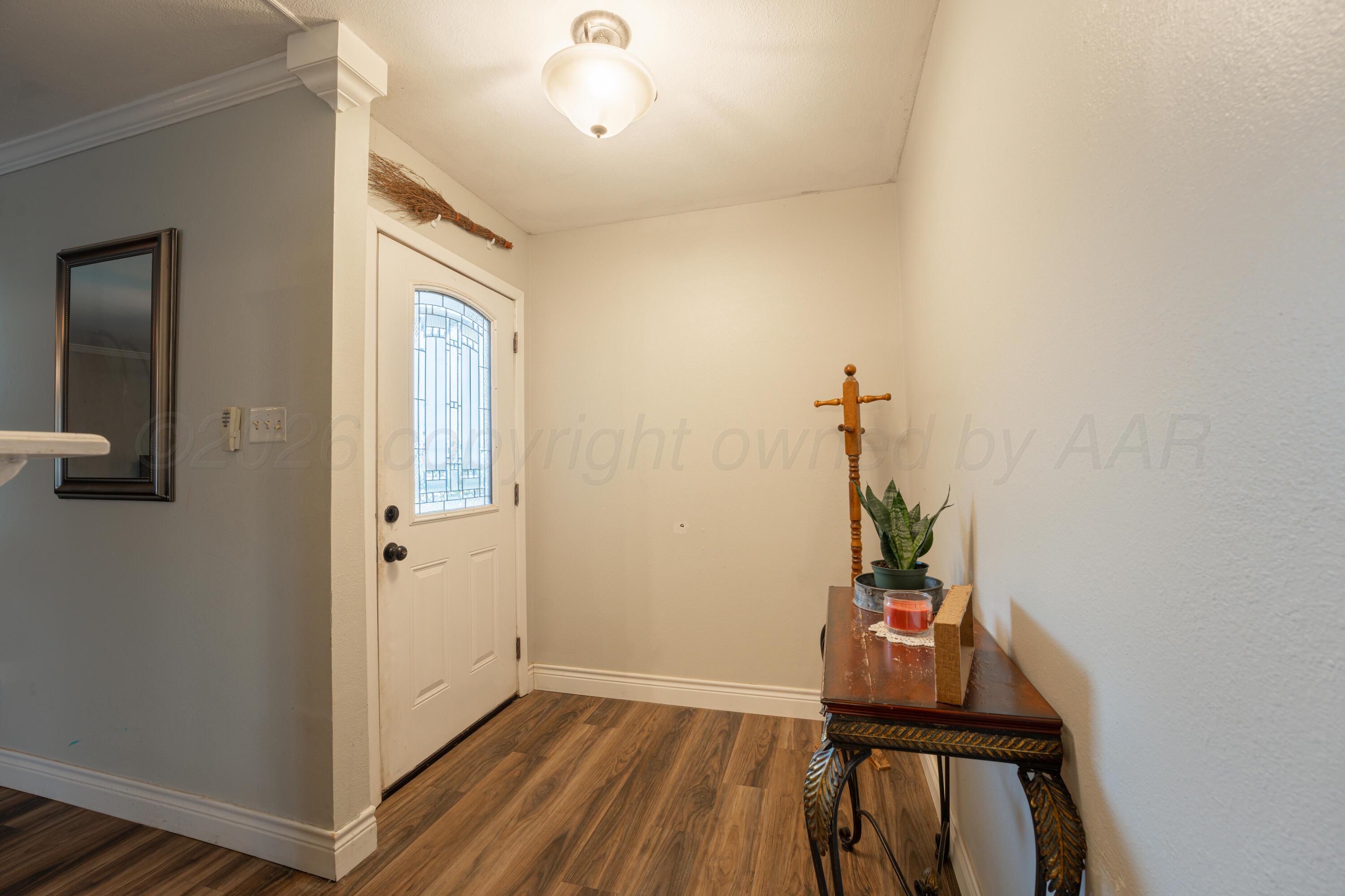 4836 Hillside Road Property Photo 5