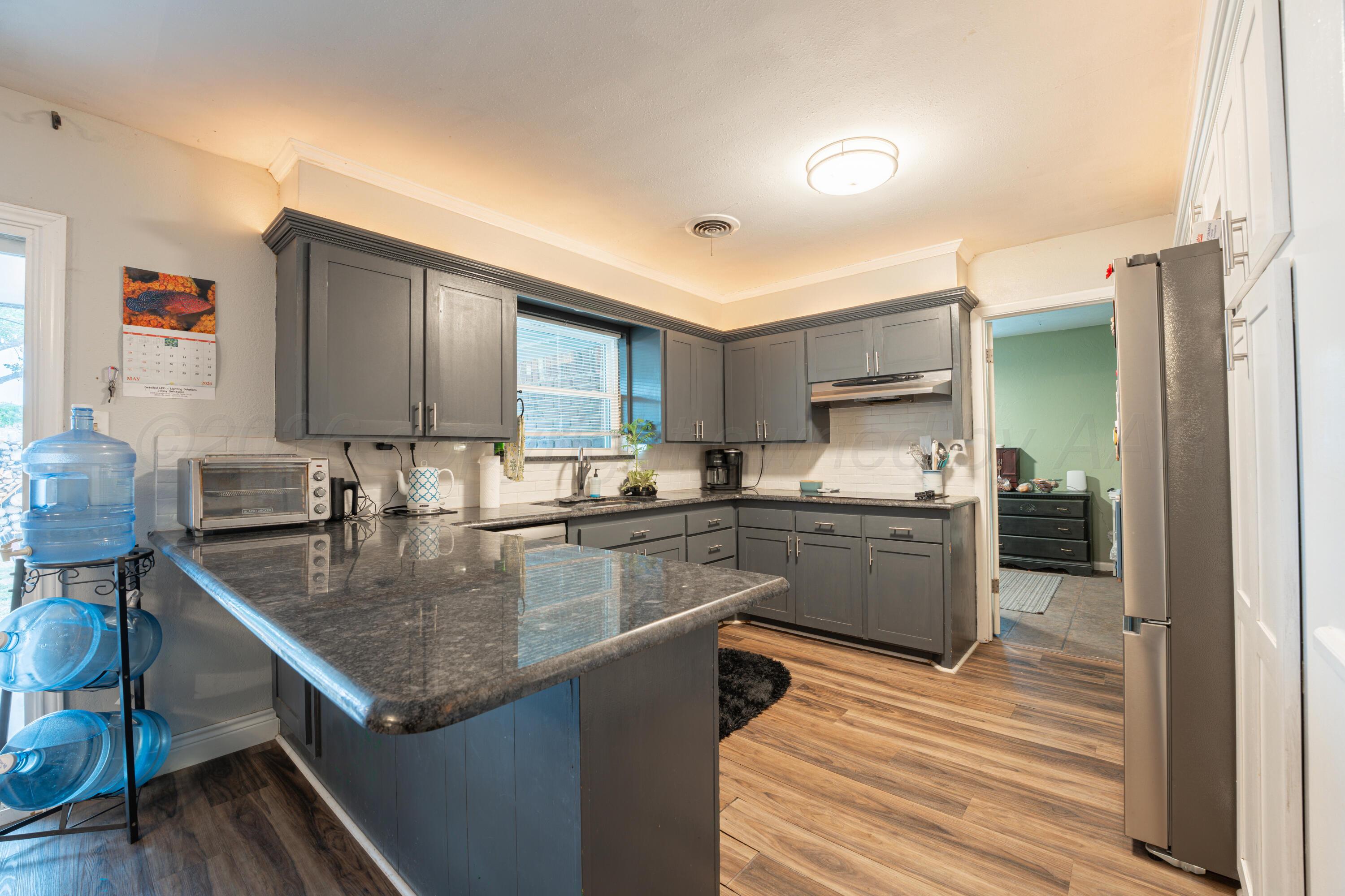 4836 Hillside Road Property Photo 11