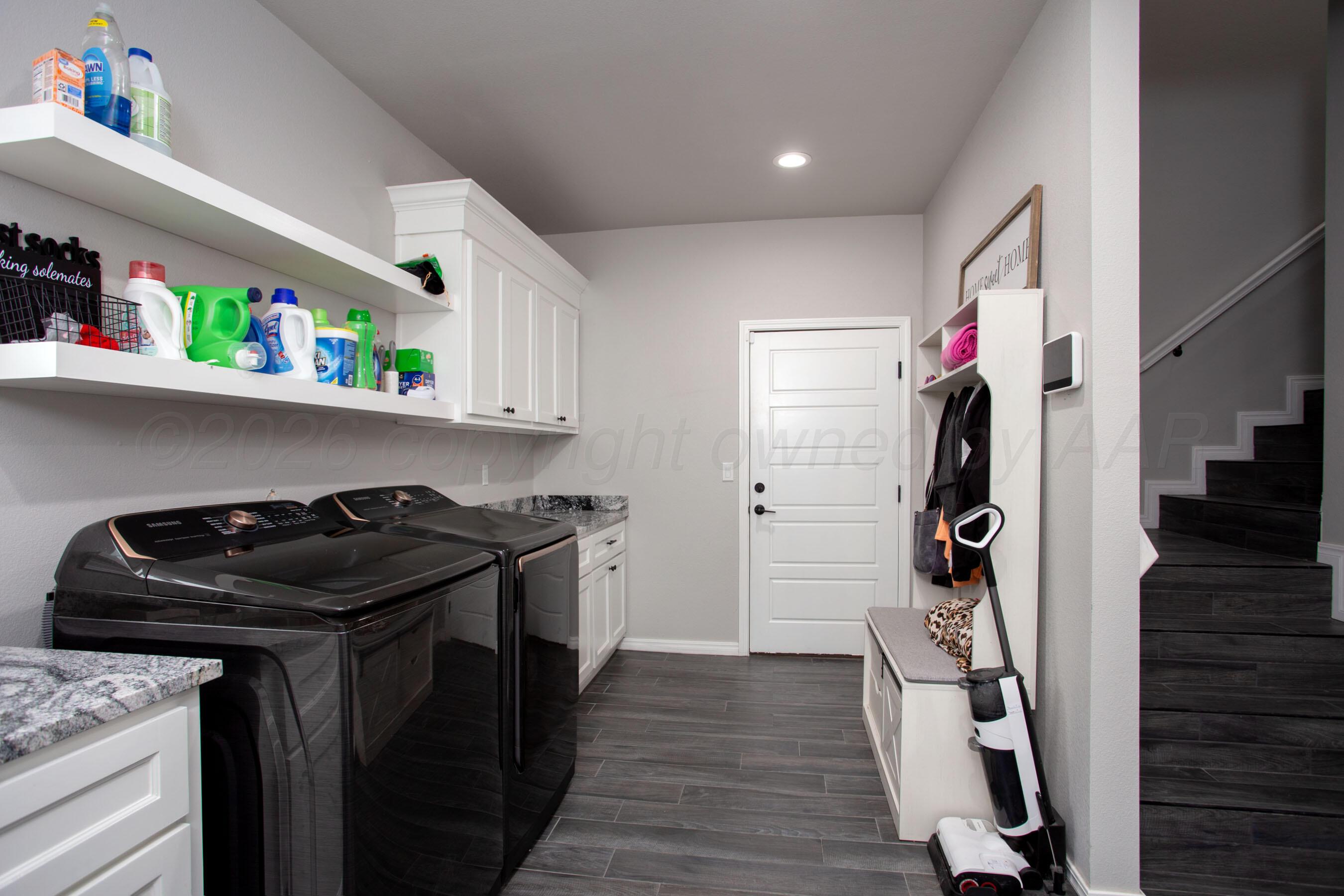 2704 Knoll Drive Property Photo 22