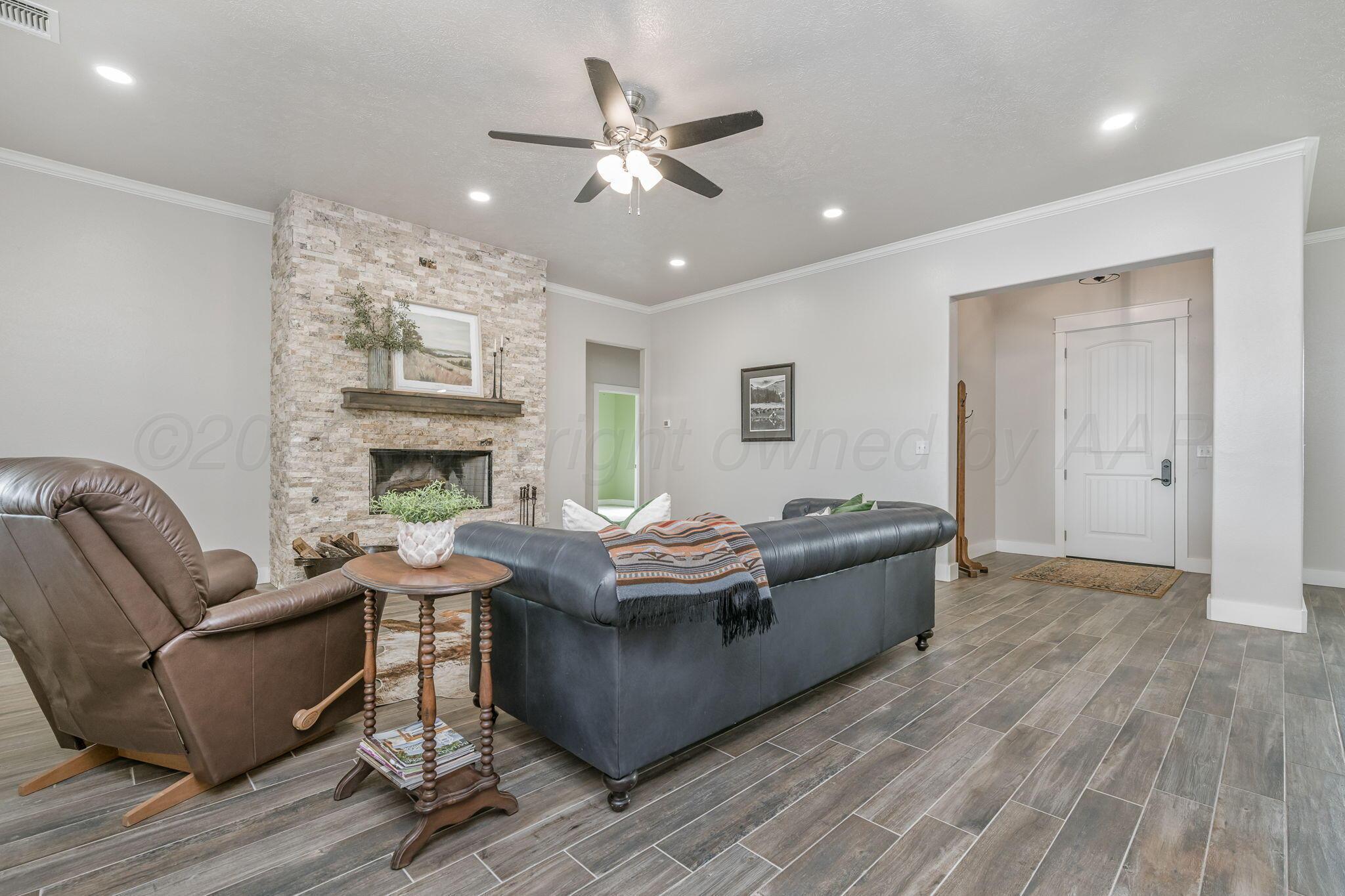 26150 Newton Road Property Photo 10