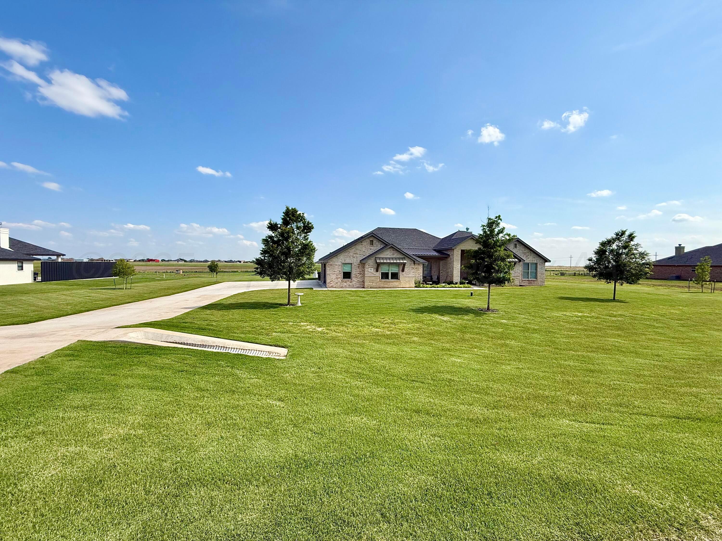 19081 Elk Springs Road Property Photo 6