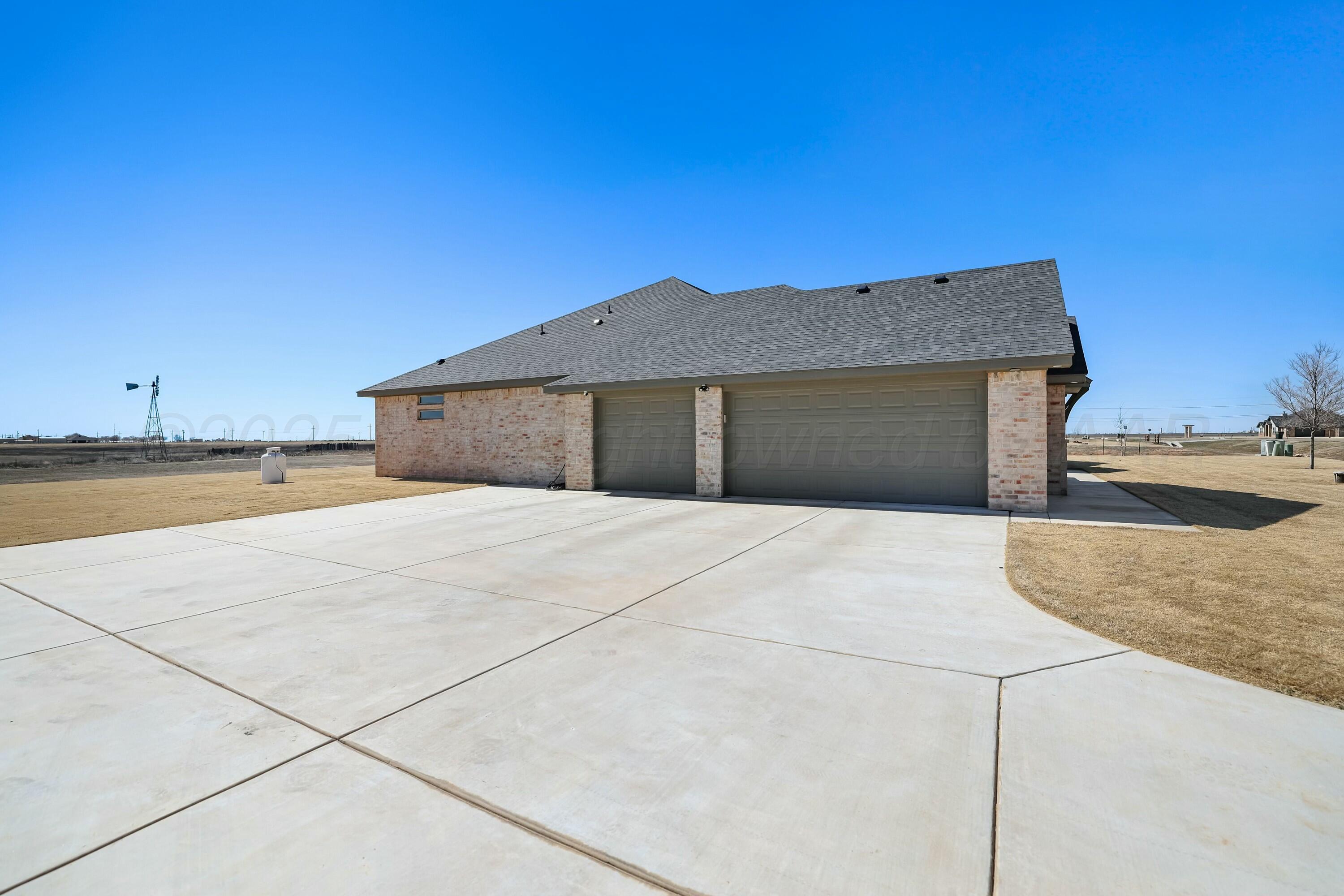 19081 Elk Springs Road Property Photo 7