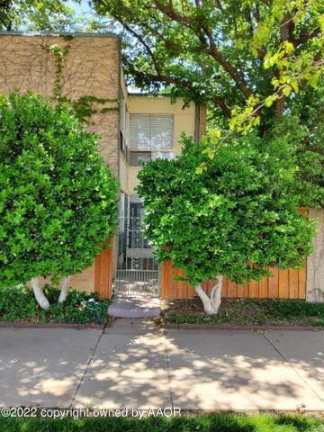 2400 S Polk Street Property Photo 1