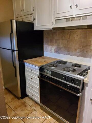 2400 S Polk Street Property Photo 8