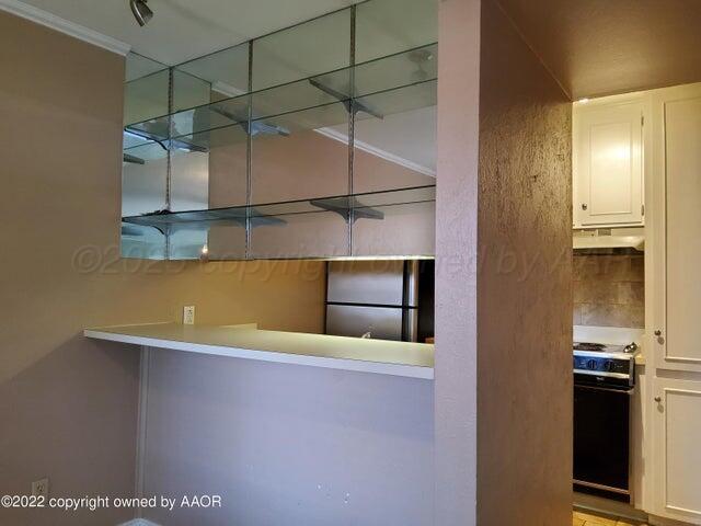 2400 S Polk Street Property Photo 9