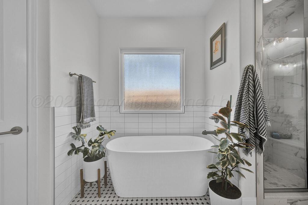 9710 Highland Springs Drive Property Photo 14
