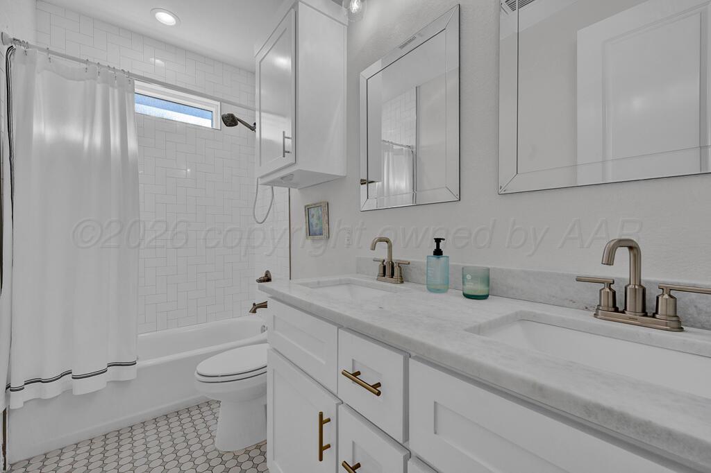 9710 Highland Springs Drive Property Photo 18