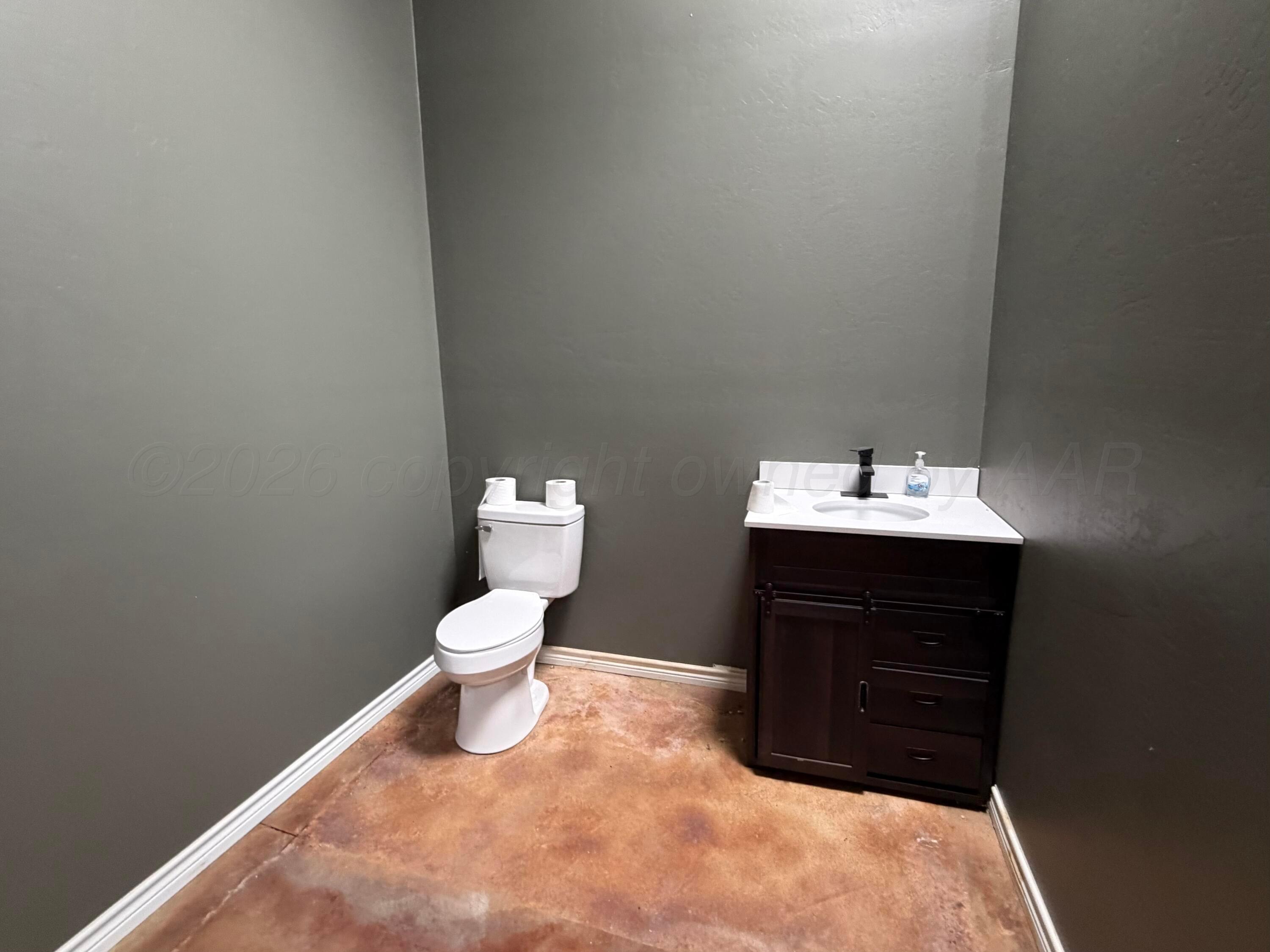 8708 Loop 171 Property Photo 36