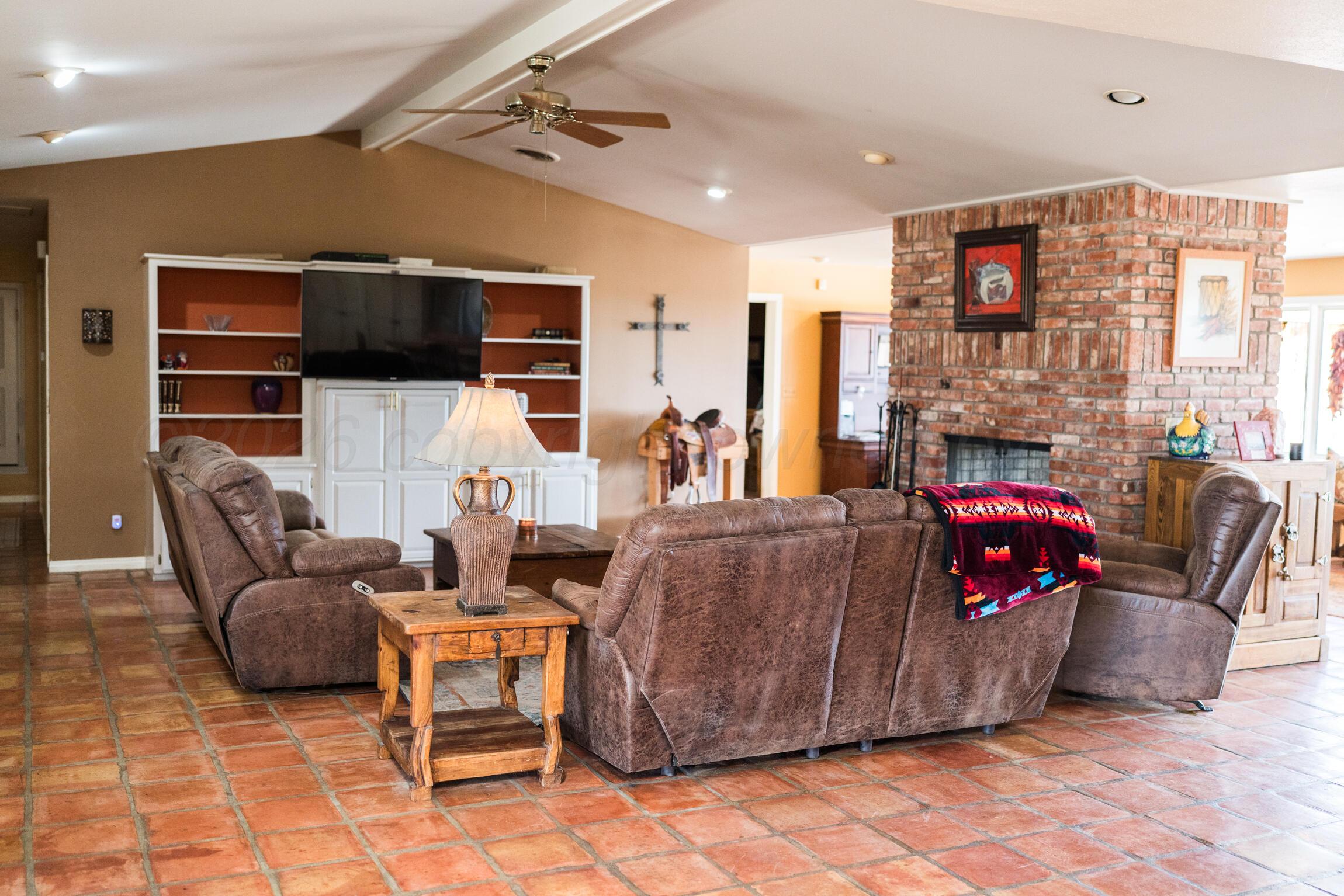 12177 Fm 2362 Property Photo 17