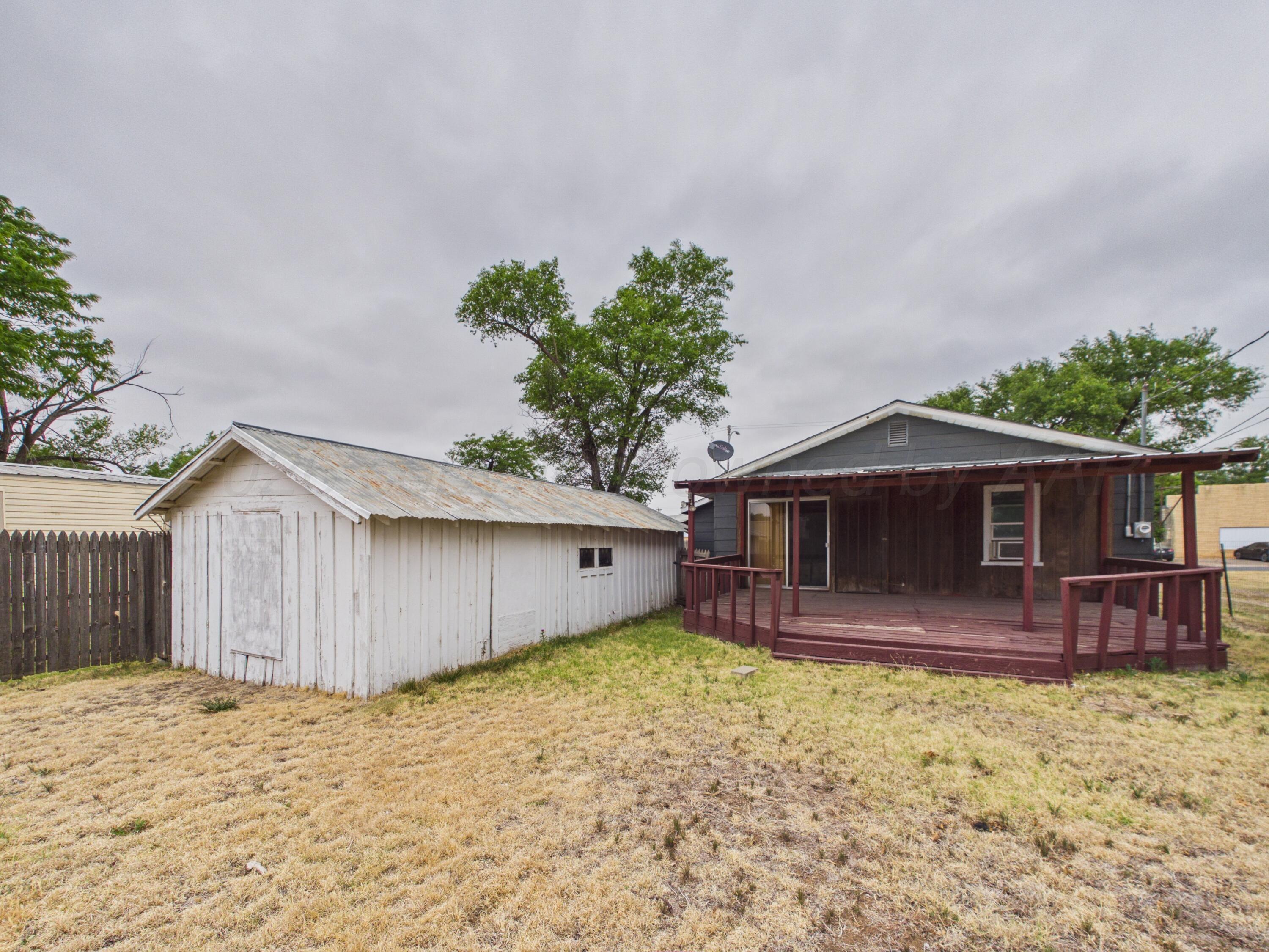 815 W Kingsmill Avenue Property Photo 4