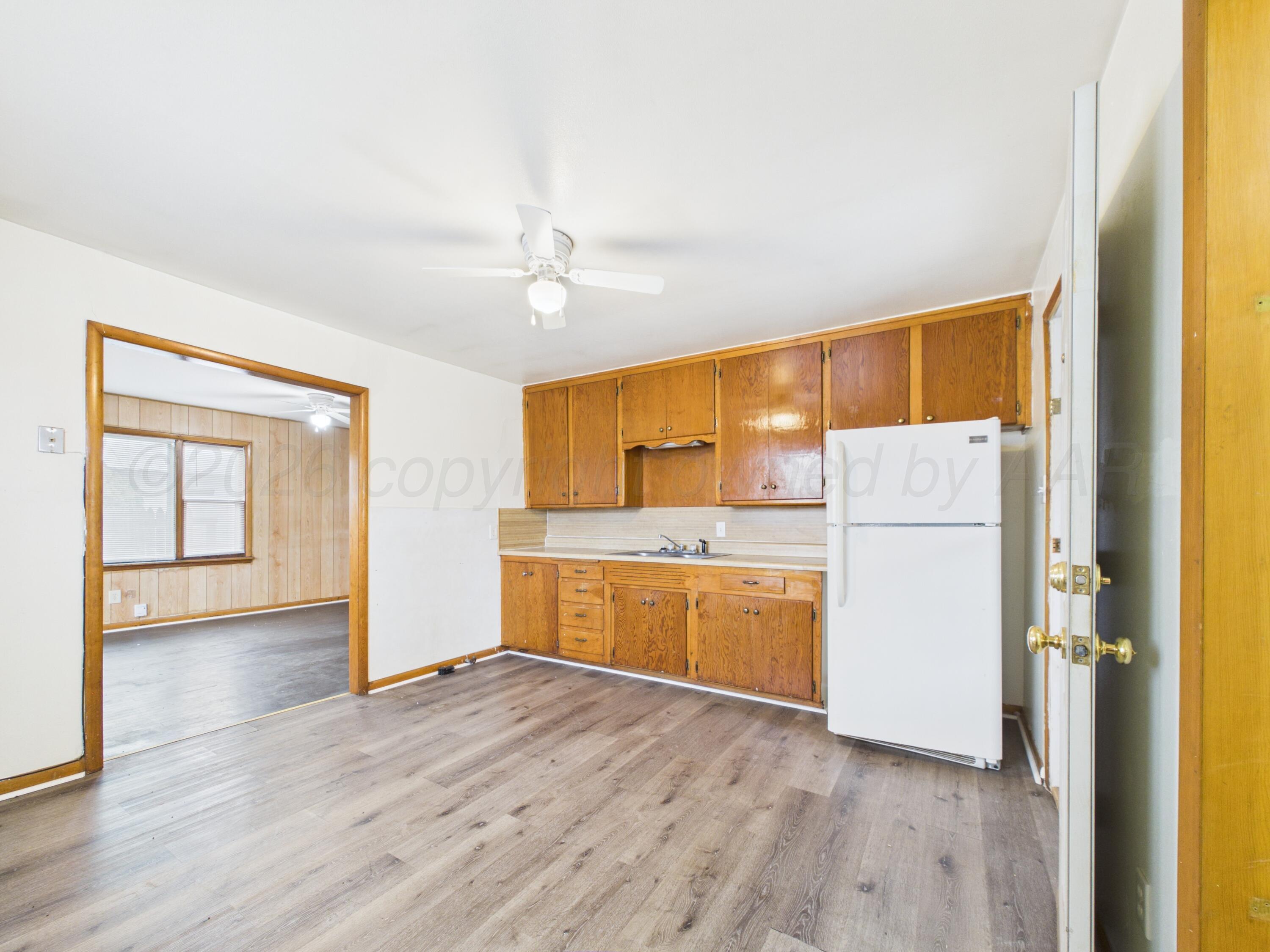 815 W Kingsmill Avenue Property Photo 6
