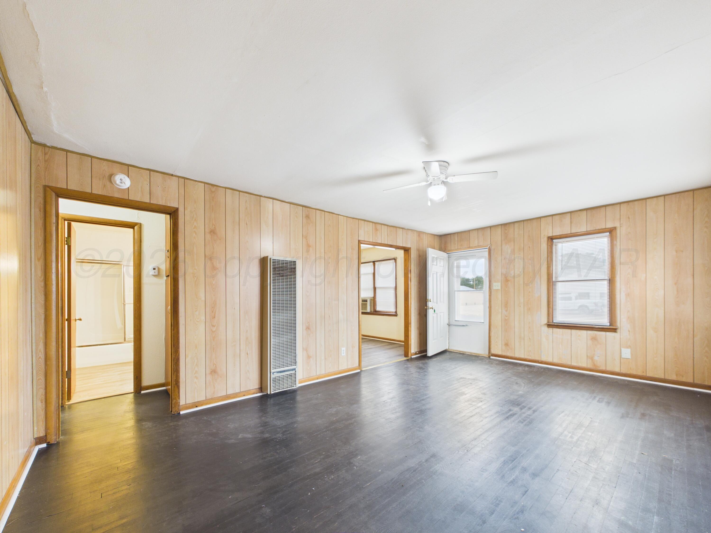 815 W Kingsmill Avenue Property Photo 7