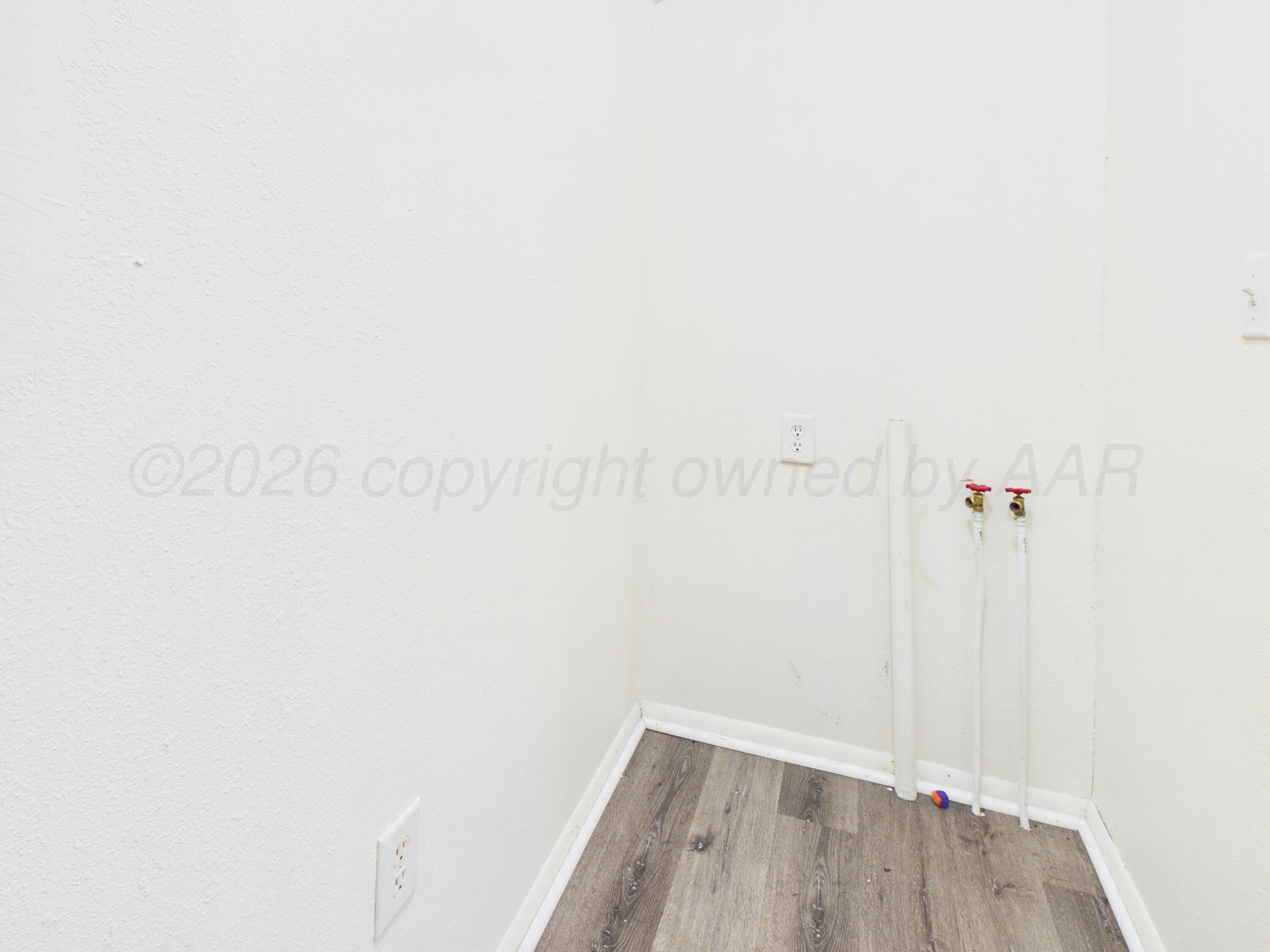 815 W Kingsmill Avenue Property Photo 15