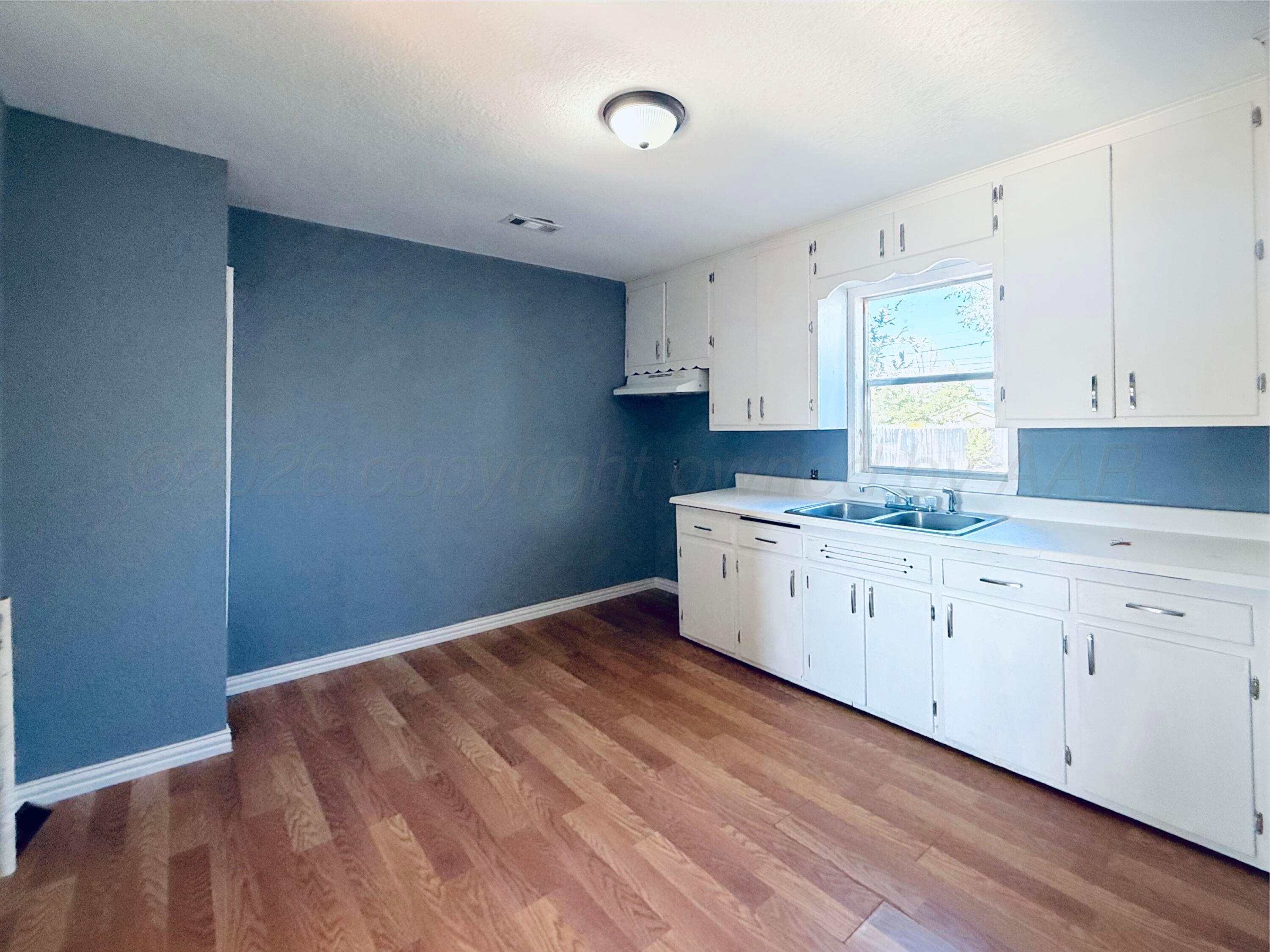 232 N Birge Avenue Property Photo 4