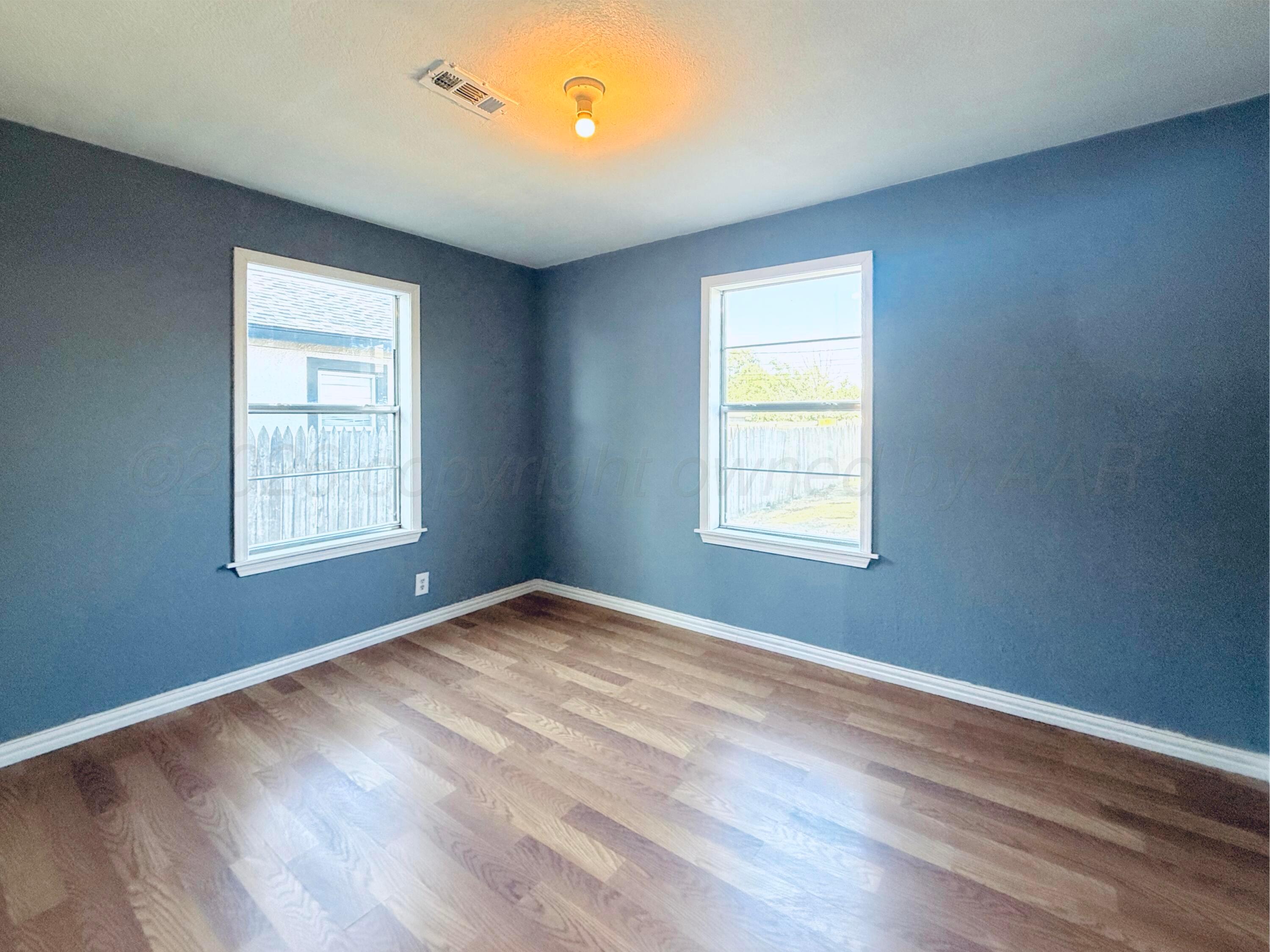 232 N Birge Avenue Property Photo 7