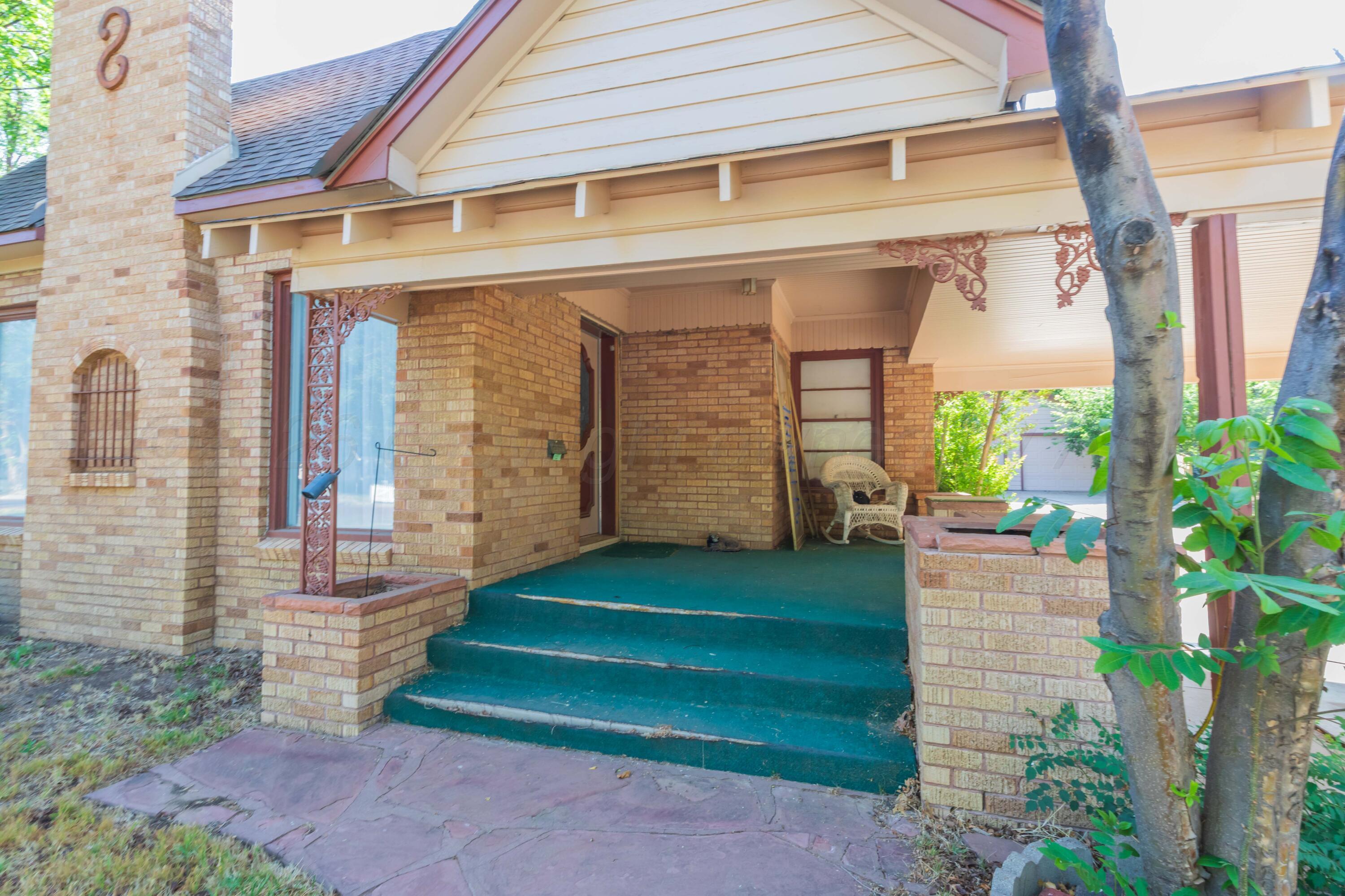 2411 S Ong Street Property Photo 4