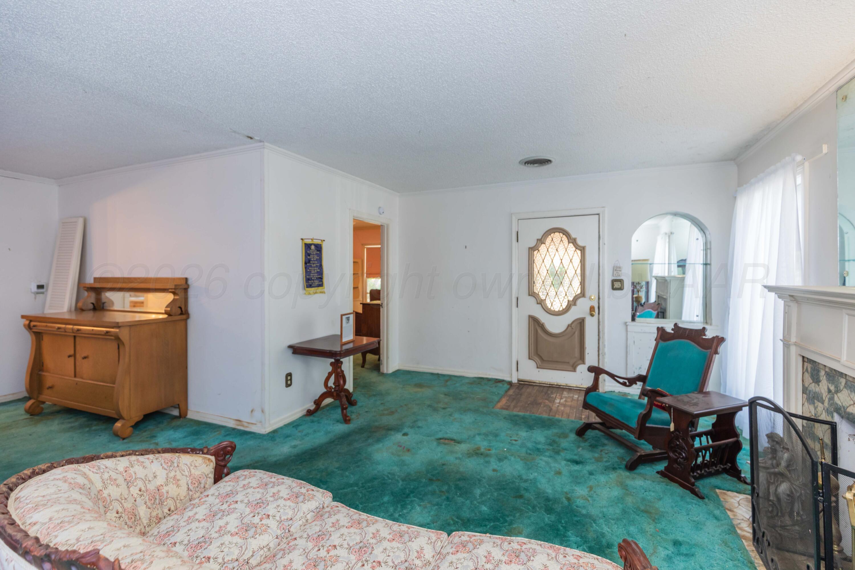 2411 S Ong Street Property Photo 7