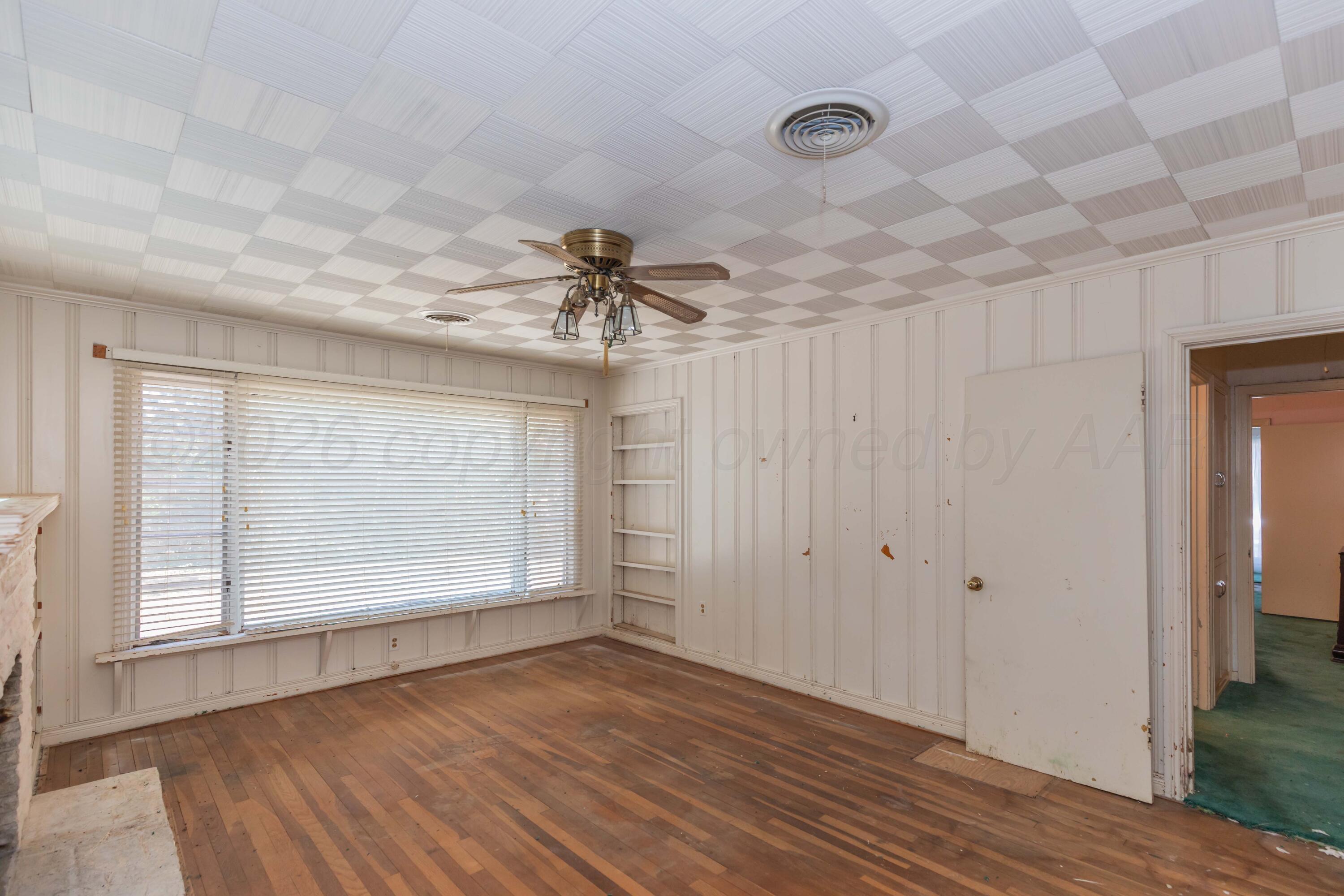 2411 S Ong Street Property Photo 14
