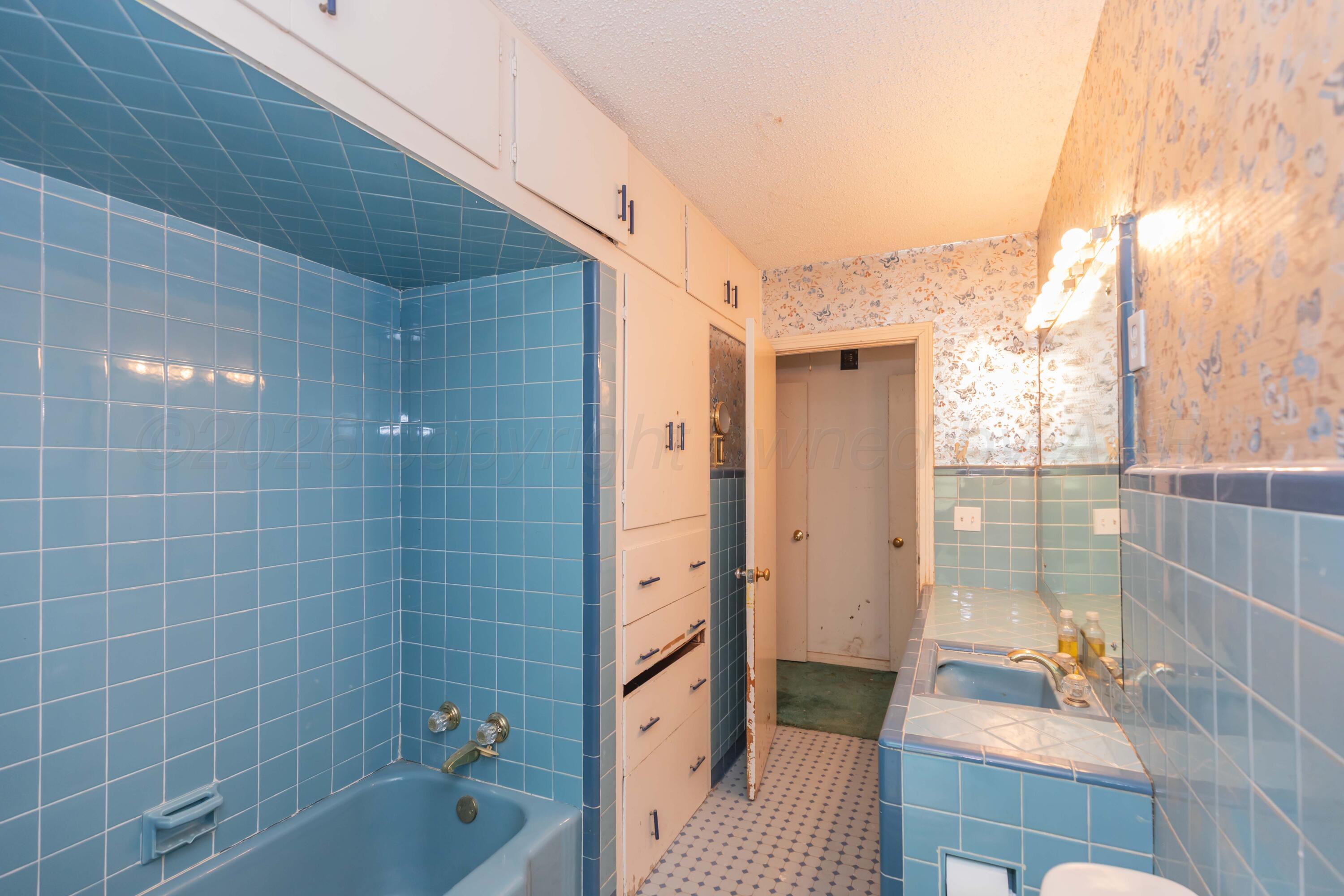 2411 S Ong Street Property Photo 22