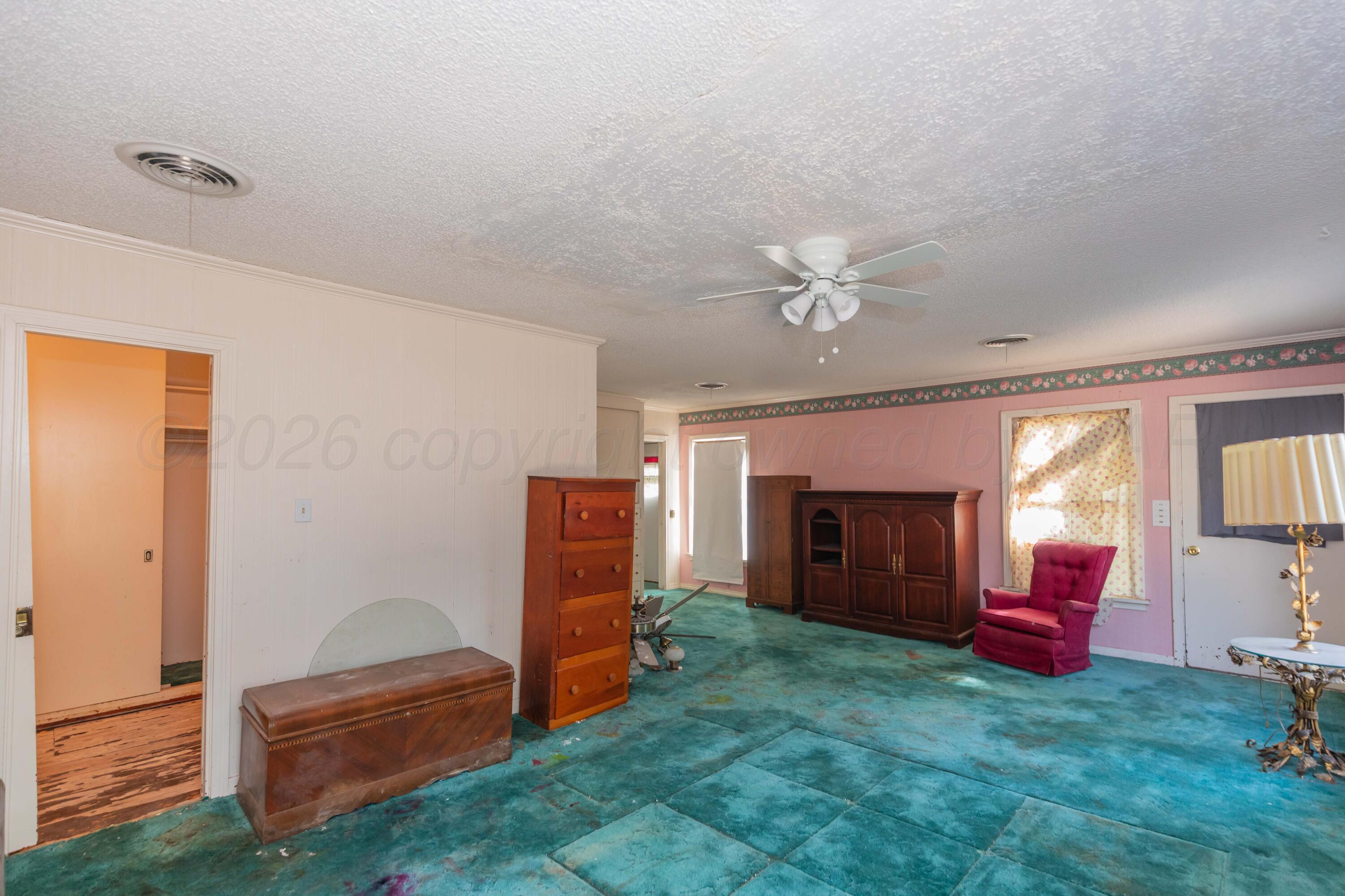 2411 S Ong Street Property Photo 26