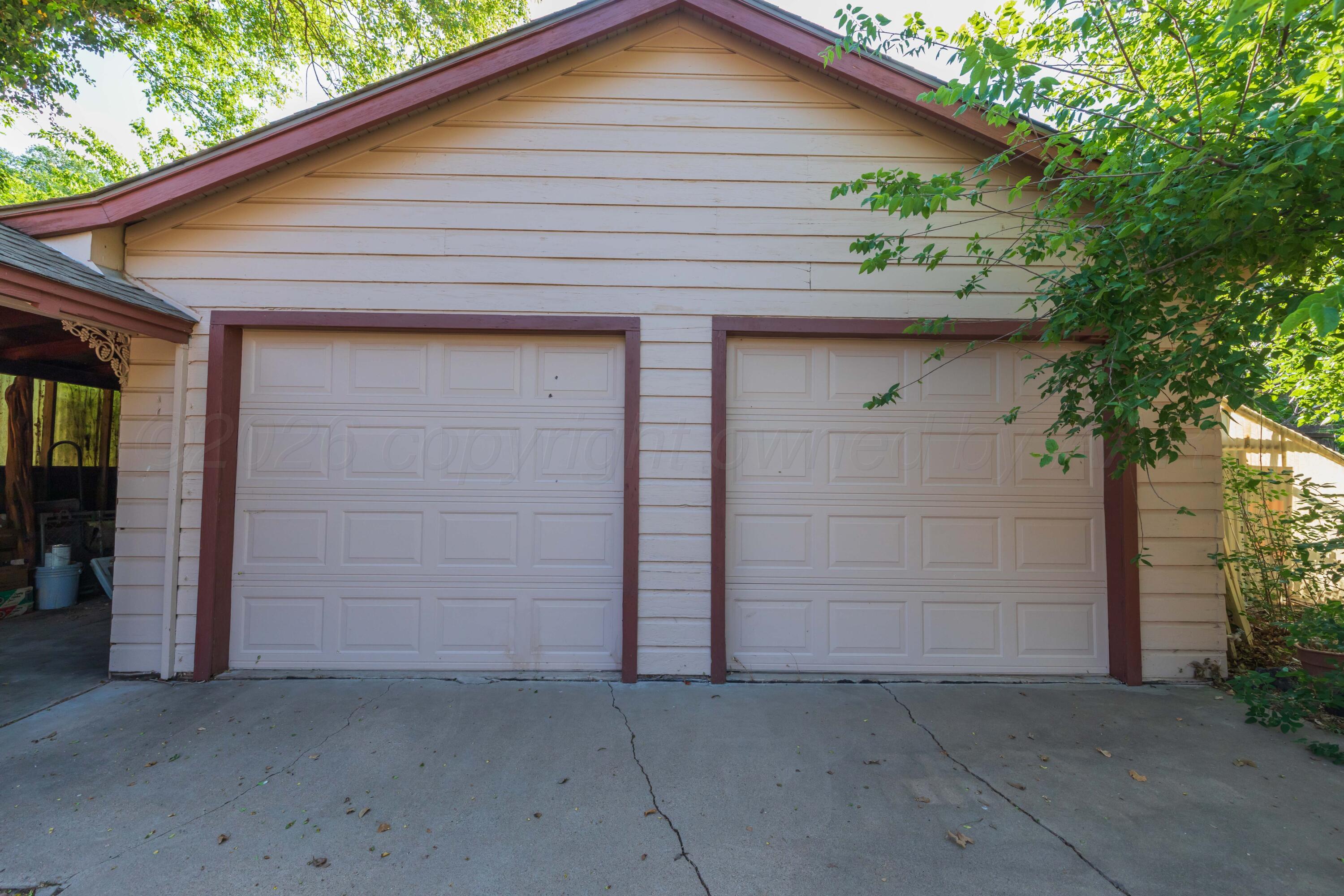 2411 S Ong Street Property Photo 30