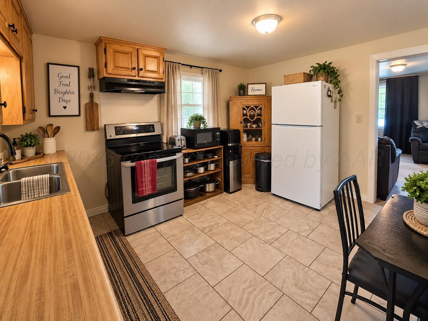 4410 Morning Drive Property Photo 3