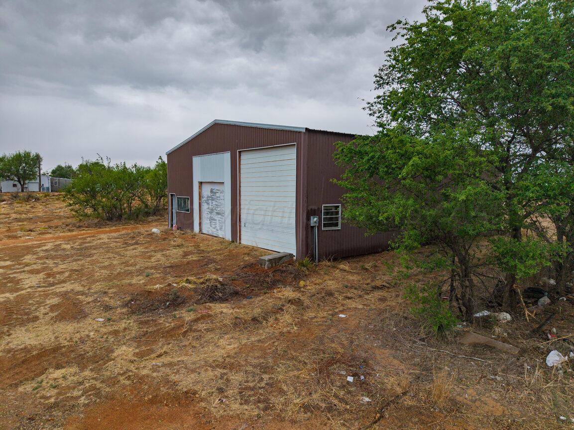 3331 E 2nd Street Property Photo 8