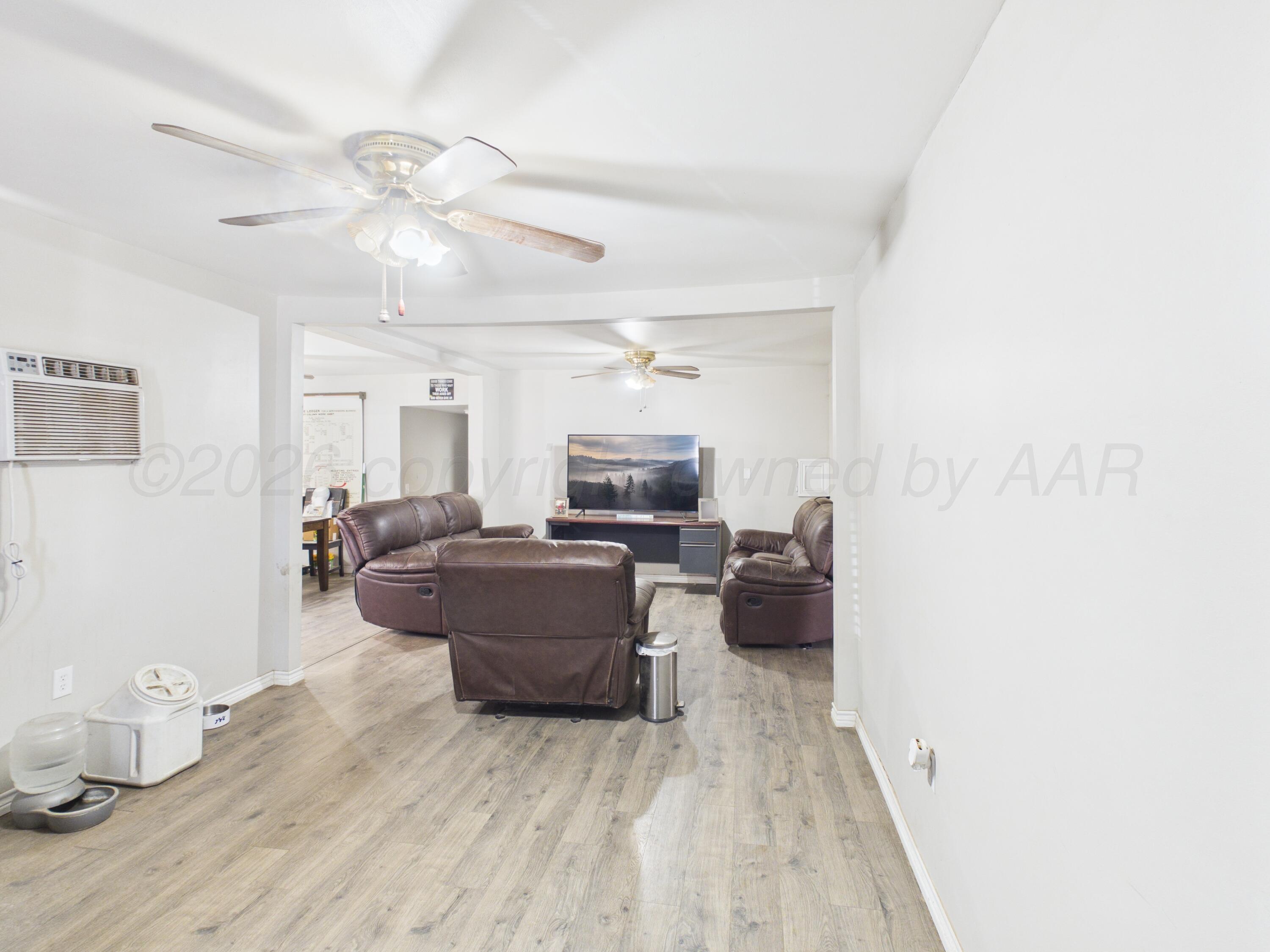 315-317 N Dumas Avenue Property Photo 11