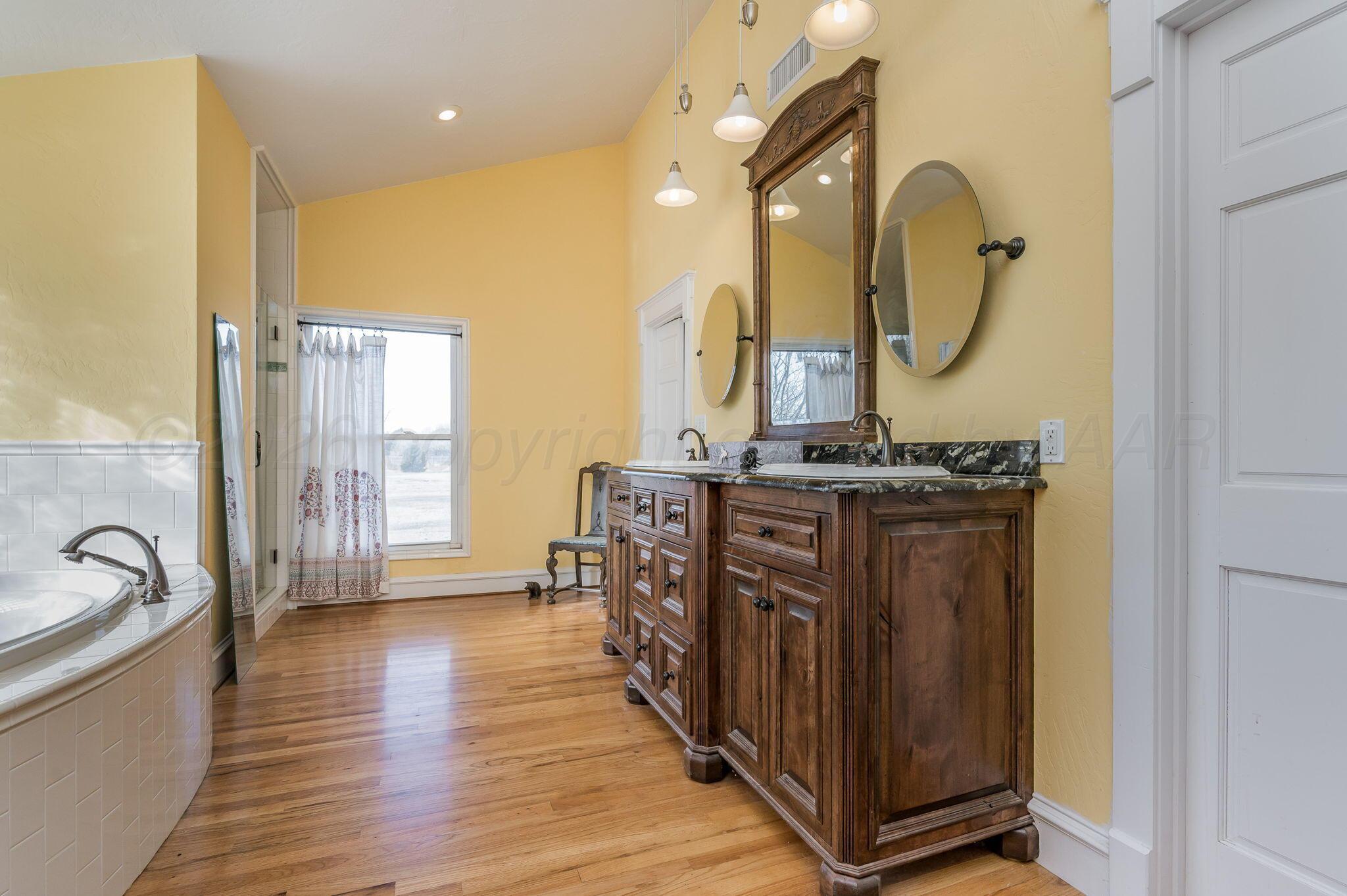 200 S Avondale Street Property Photo 13