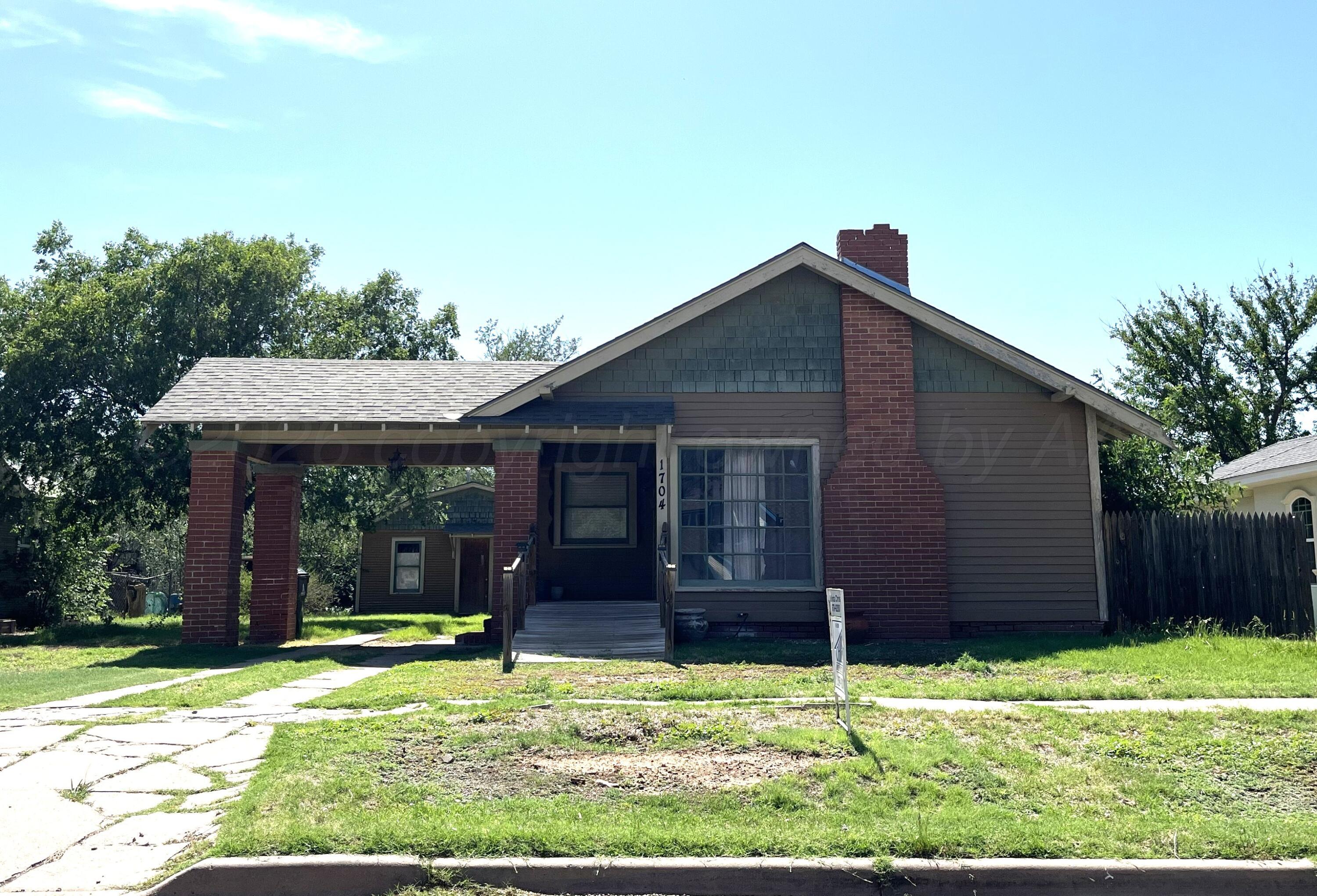 1704 S Hughes Street Property Photo 1