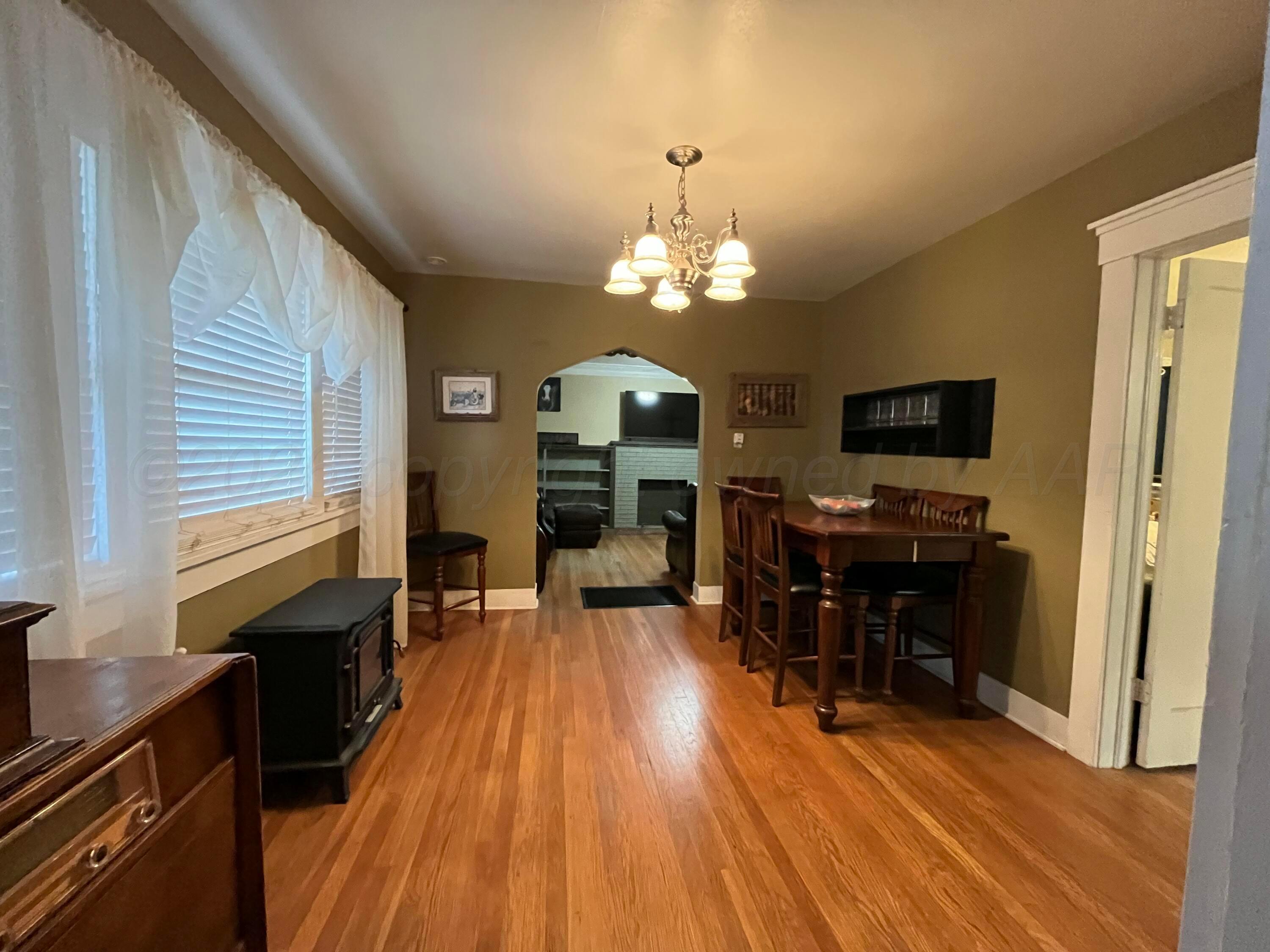 1704 S Hughes Street Property Photo 5